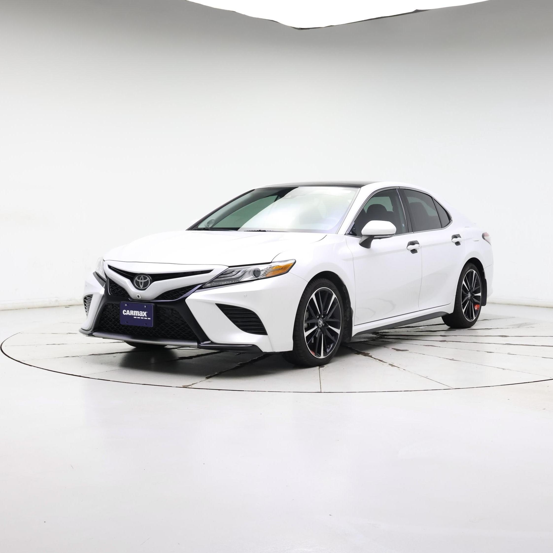 Thumbnail: 2019 Toyota Camry - 4