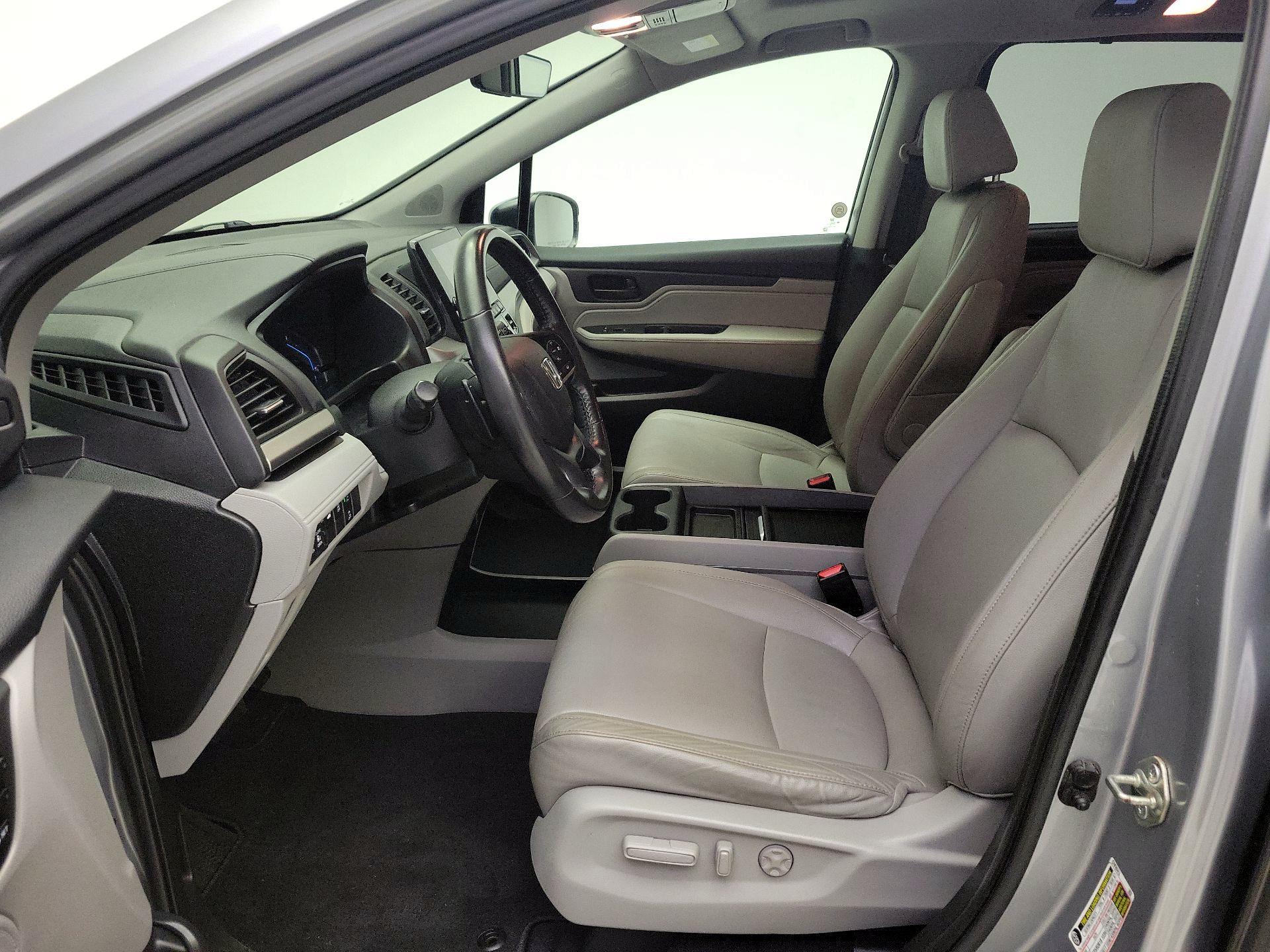 Thumbnail: 2019 Honda Odyssey - 11