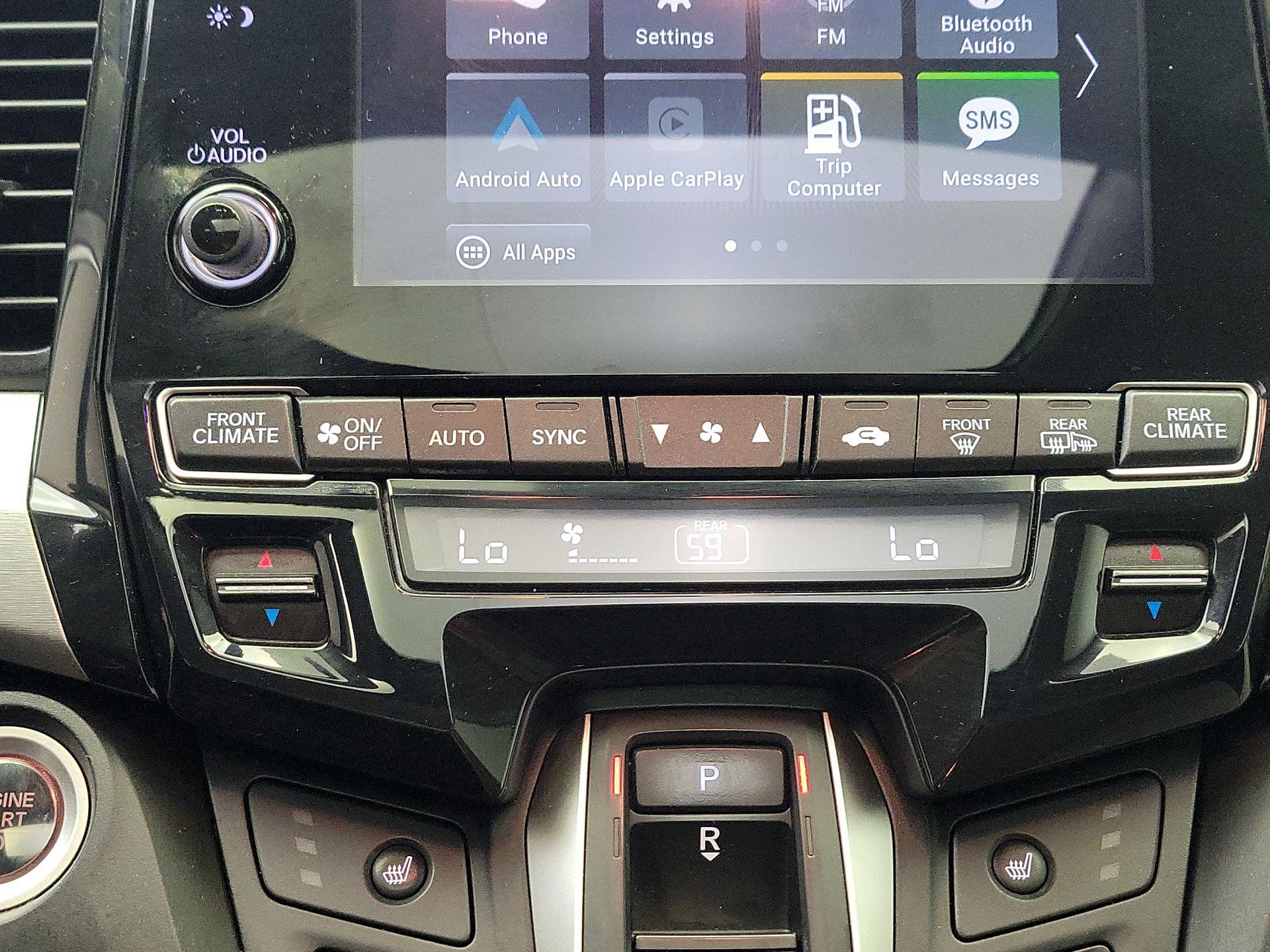 Thumbnail: 2019 Honda Odyssey - 16
