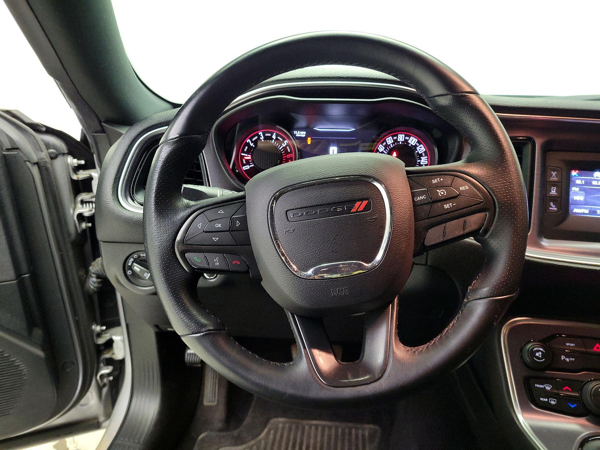 Thumbnail: 2016 Dodge Challenger - 10