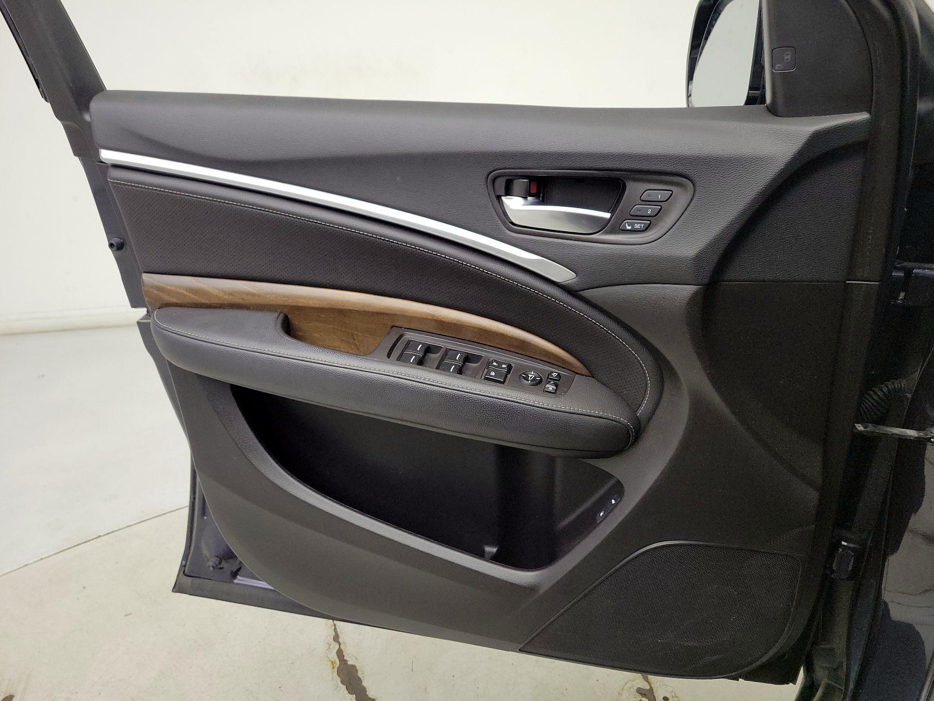 Thumbnail: 2019 Acura MDX - 12