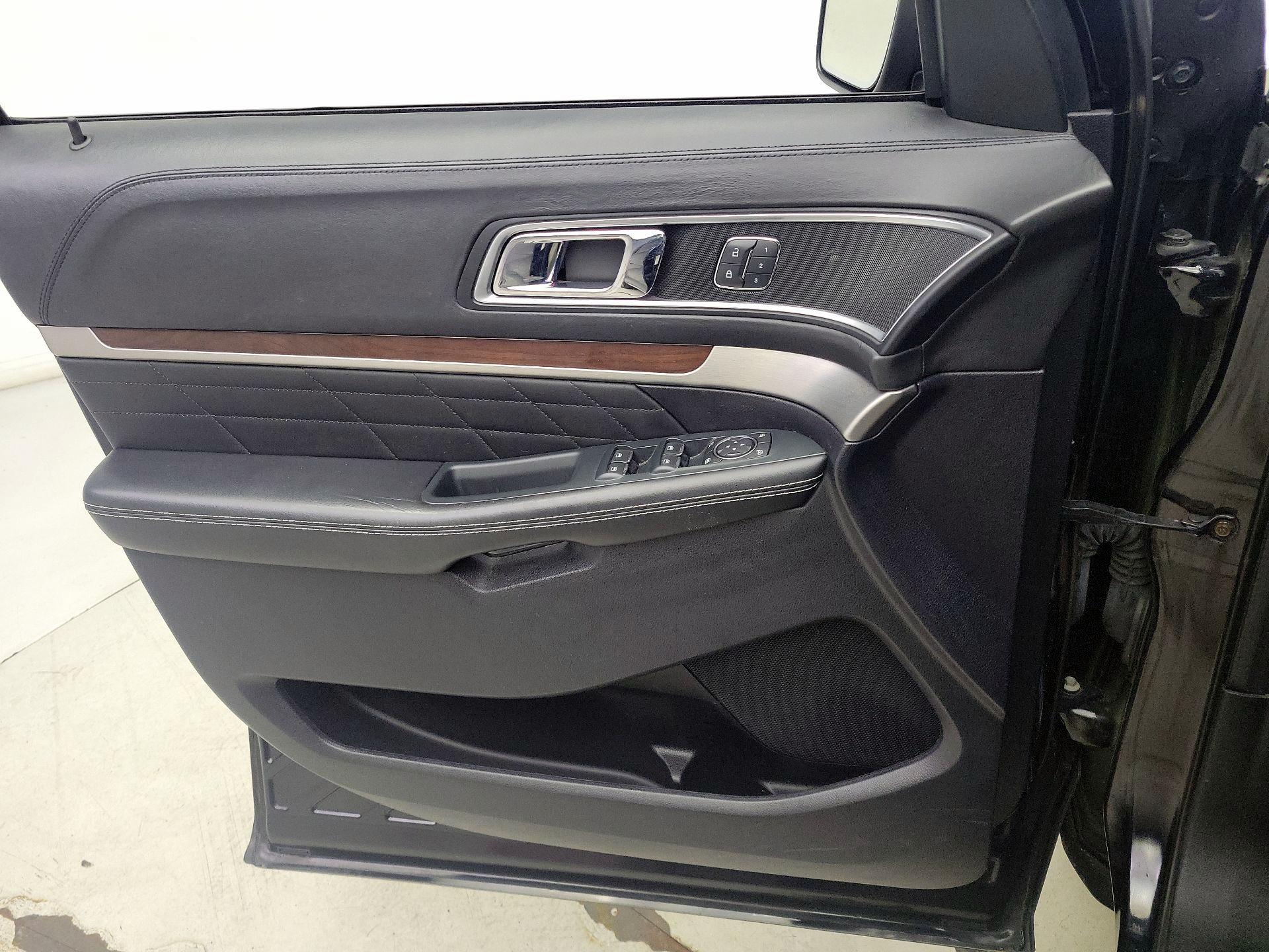 Thumbnail: 2019 Ford Explorer - 12