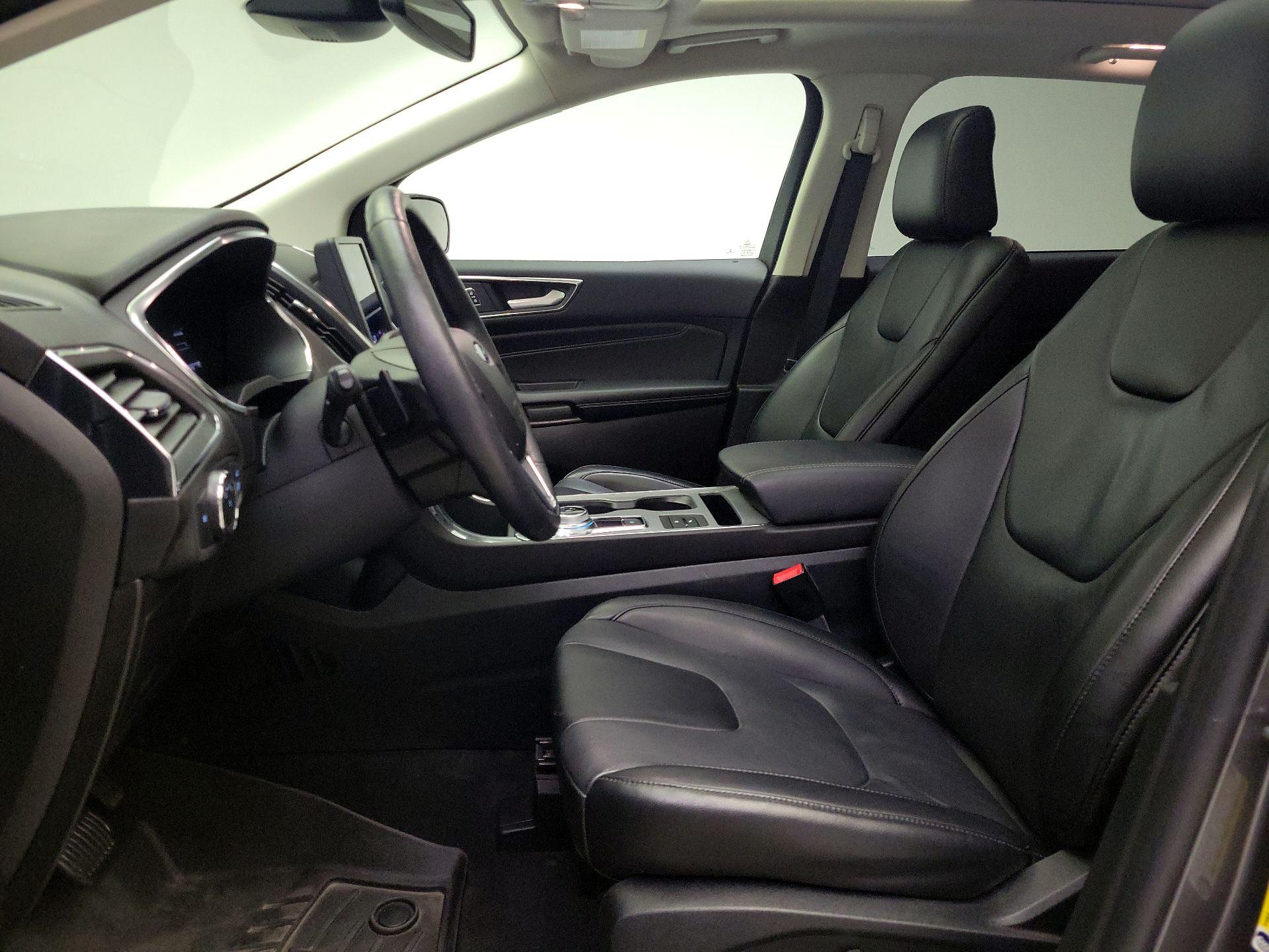 Thumbnail: 2021 Ford Edge - 11