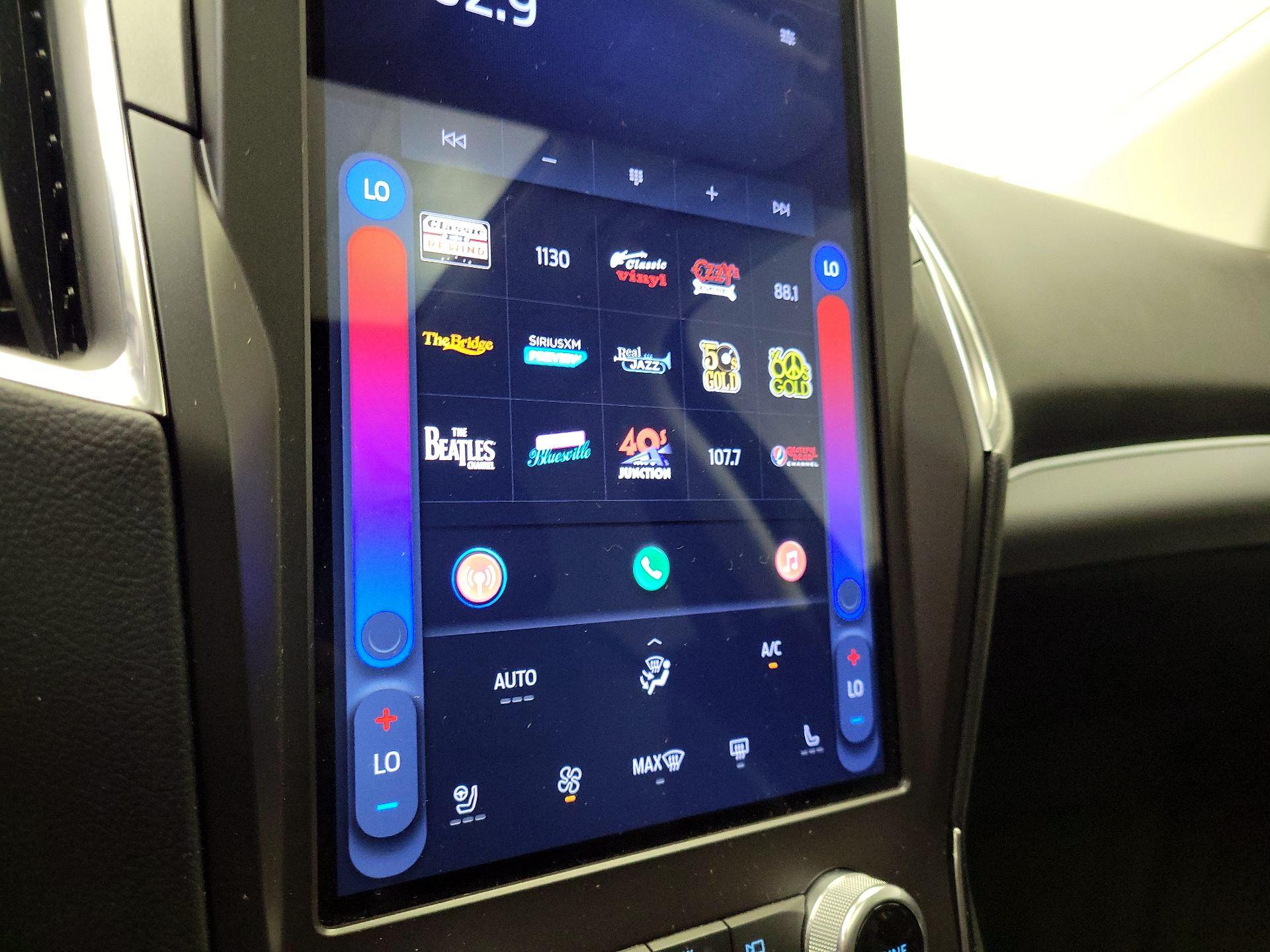 Thumbnail: 2021 Ford Edge - 15