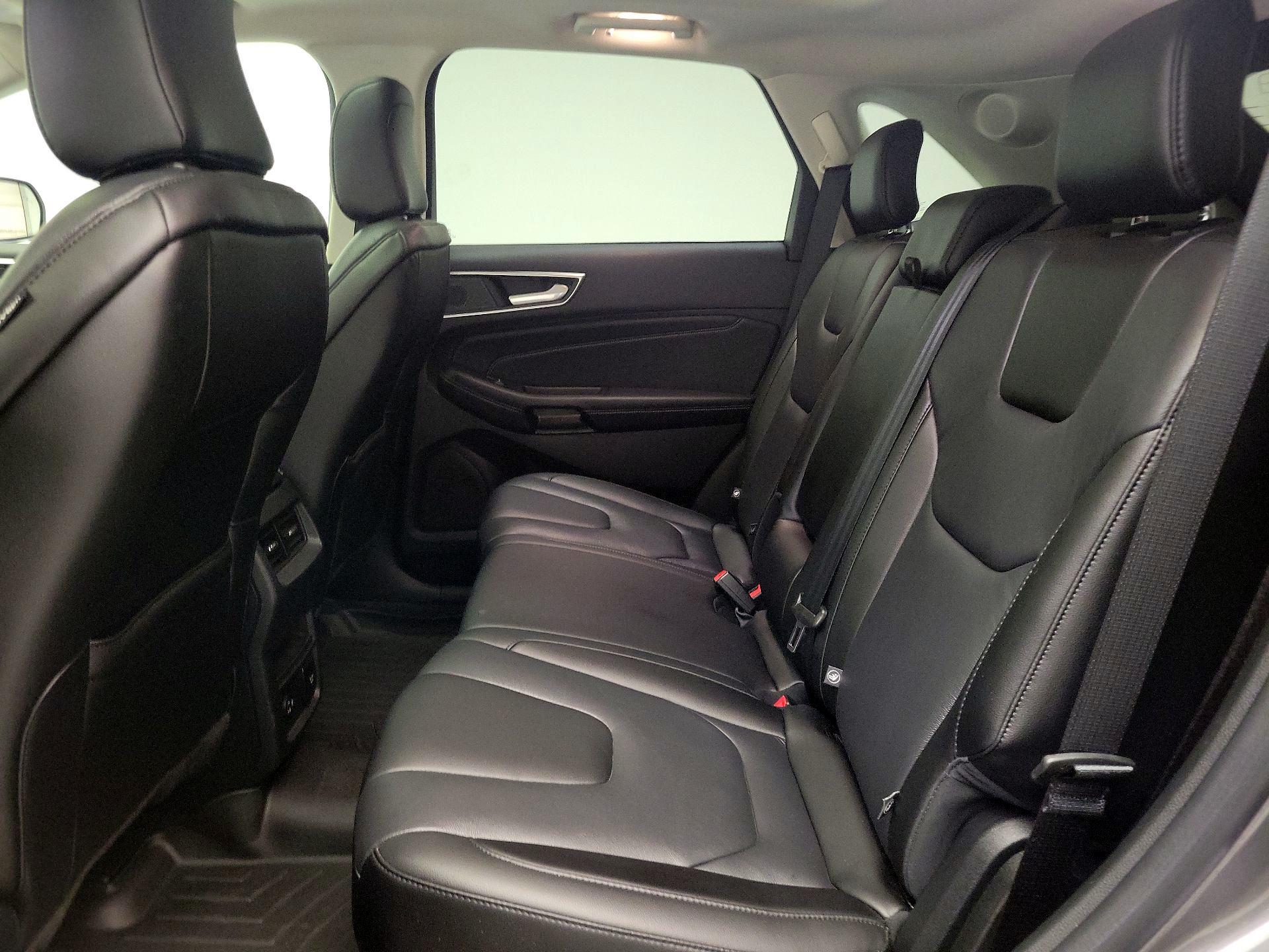 Thumbnail: 2021 Ford Edge - 19