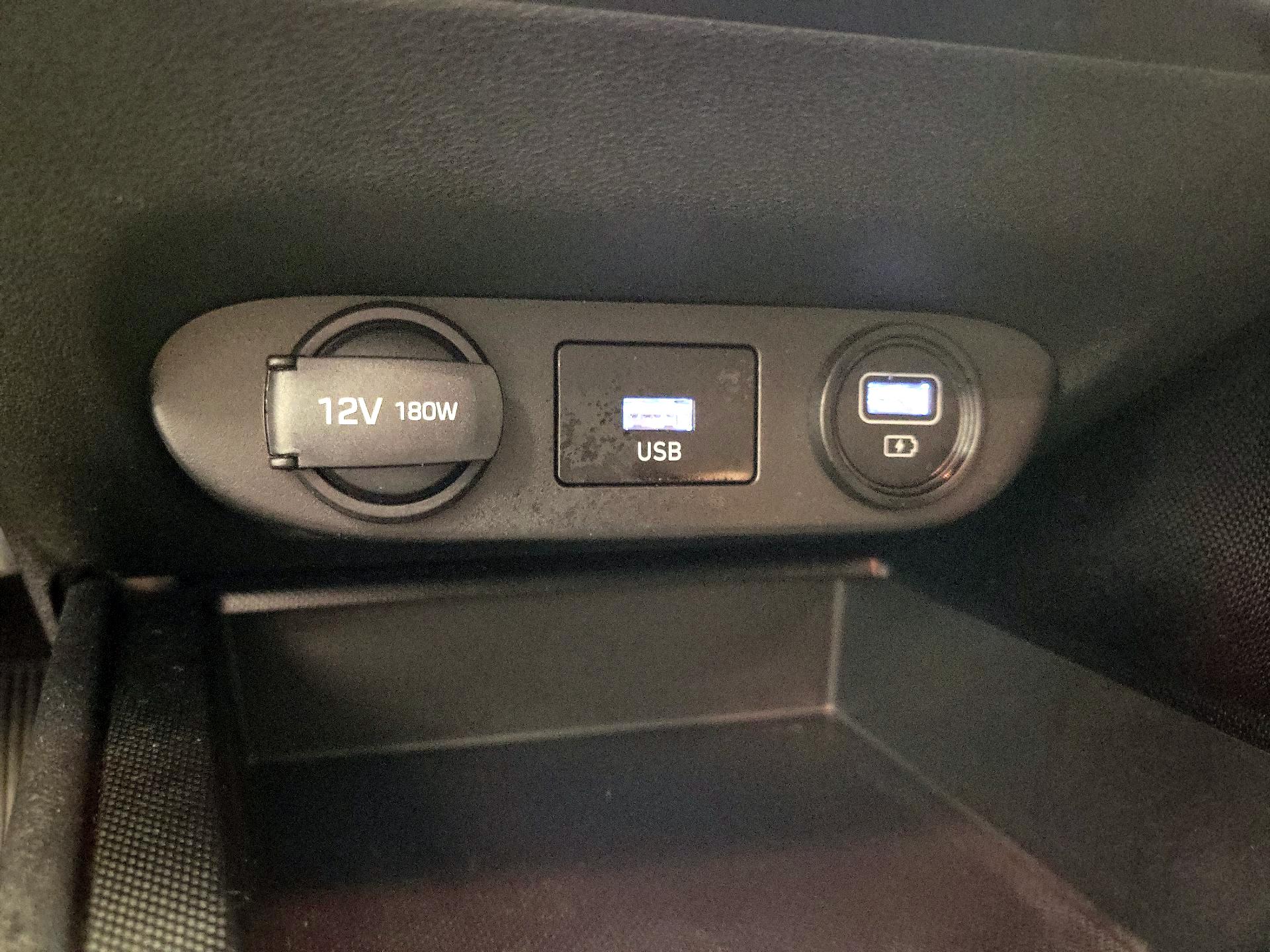 Thumbnail: 2022 Hyundai Elantra - 18