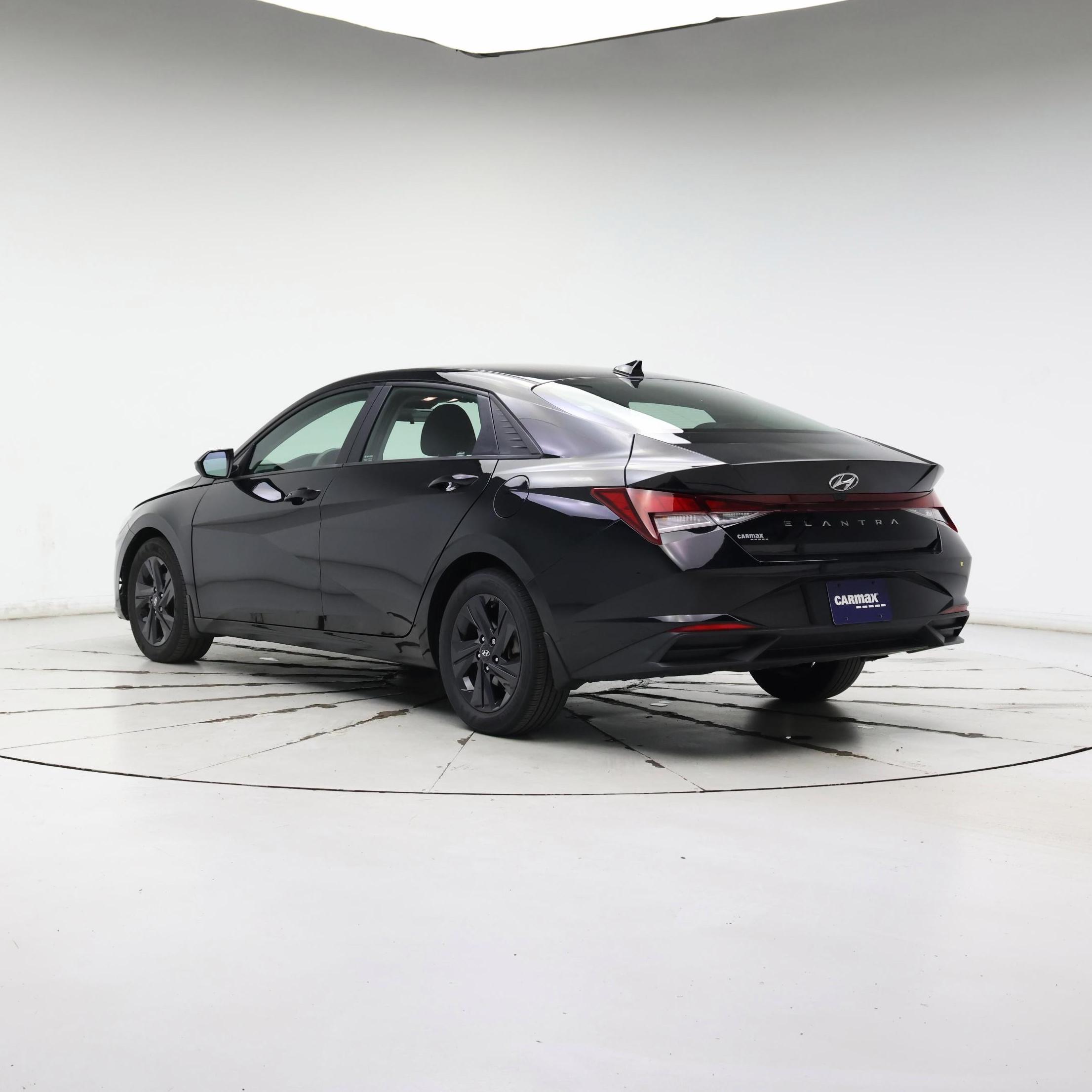 Thumbnail: 2022 Hyundai Elantra - 2