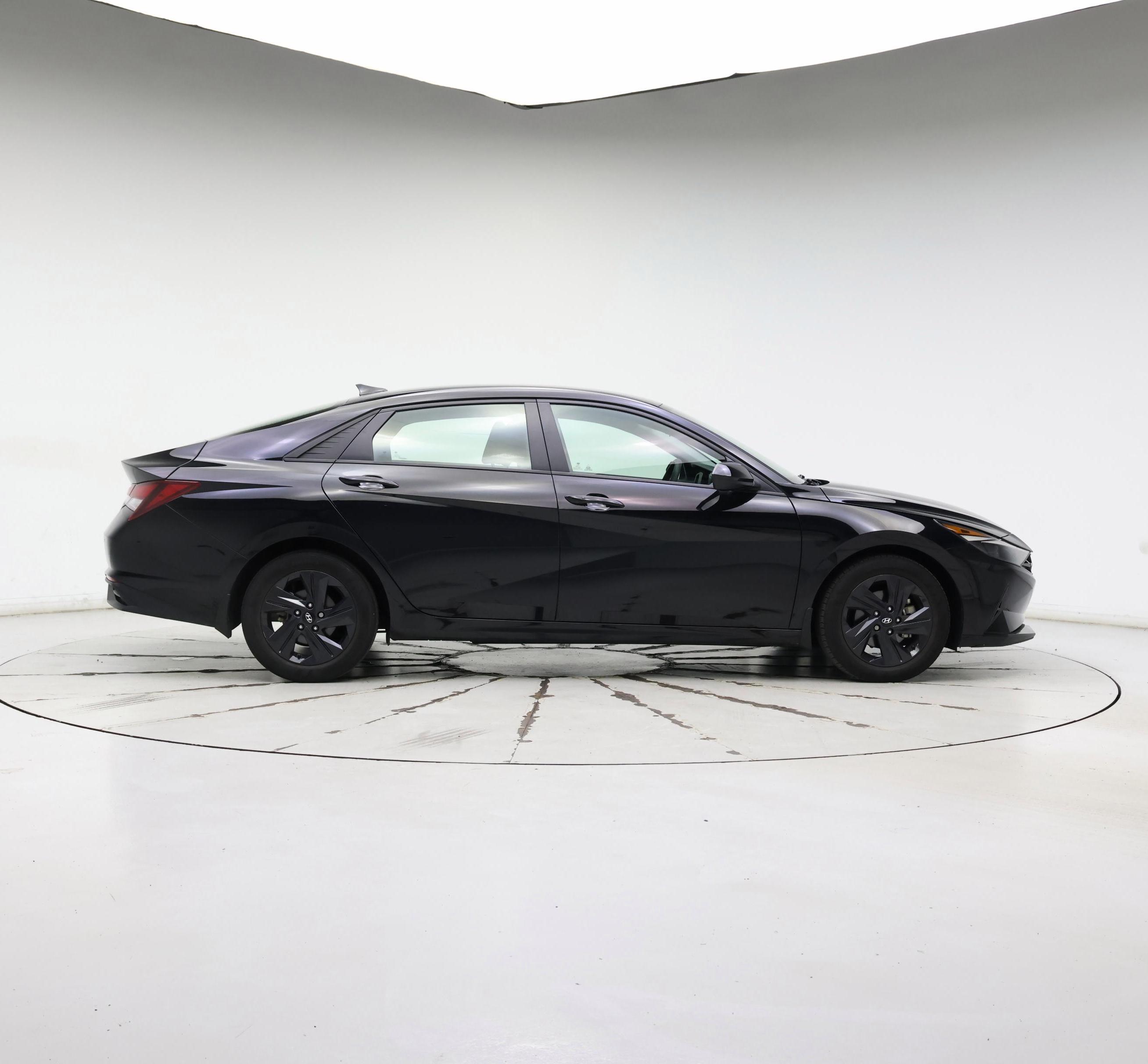 Thumbnail: 2022 Hyundai Elantra - 7
