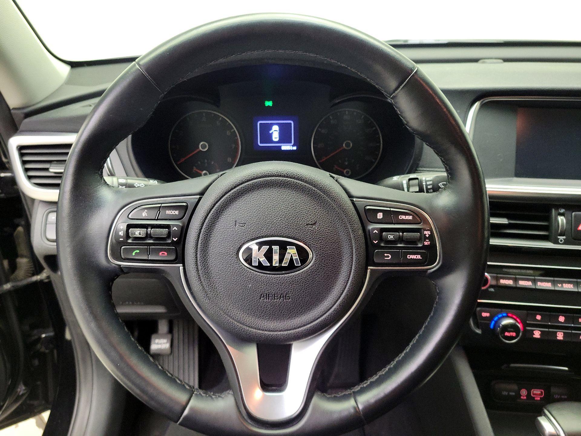 Thumbnail: 2017 Kia Optima - 10