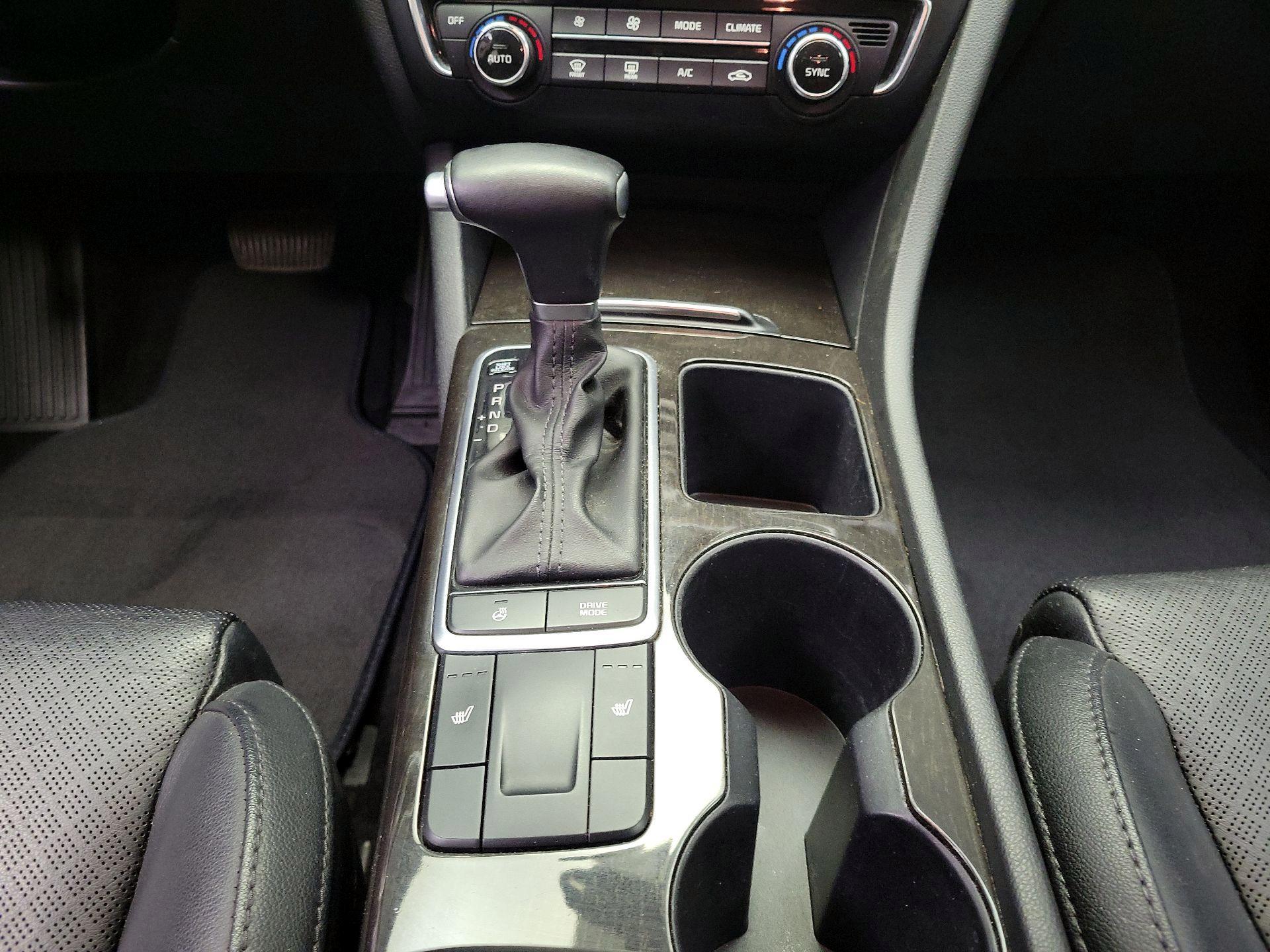 Thumbnail: 2017 Kia Optima - 17