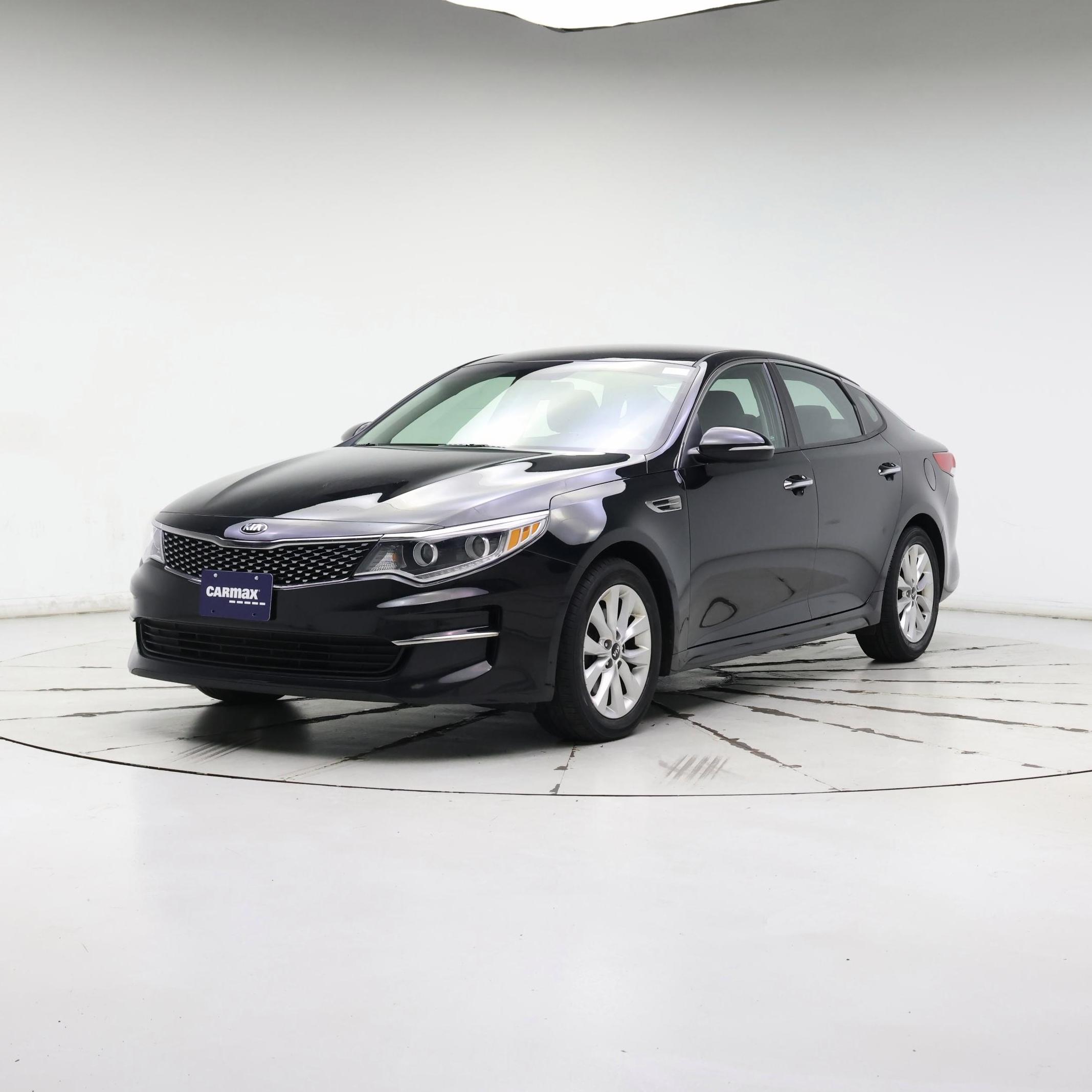 Thumbnail: 2017 Kia Optima - 4