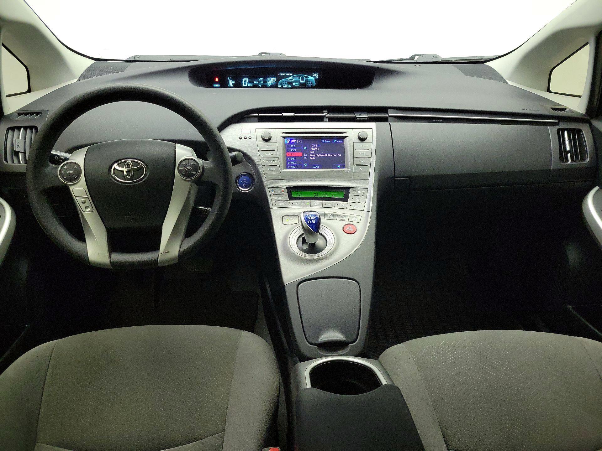 Thumbnail: 2014 Toyota Prius - 9