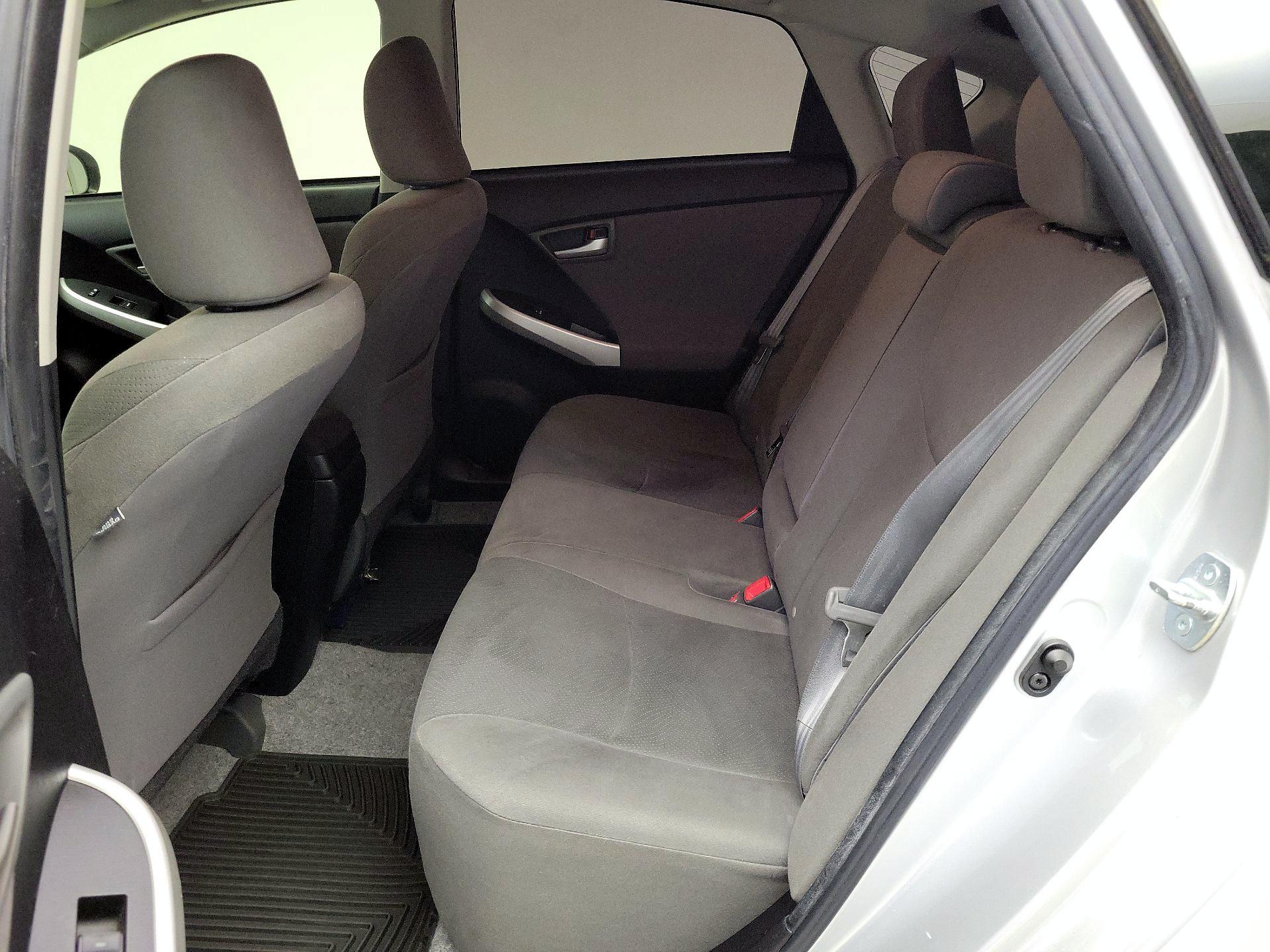 Thumbnail: 2014 Toyota Prius - 18