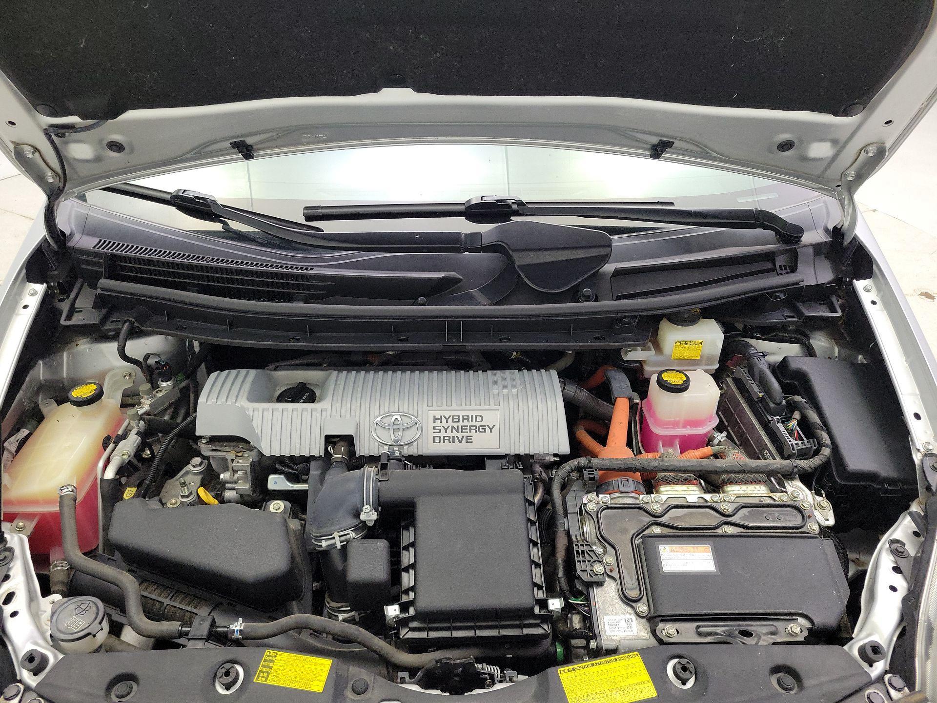 Thumbnail: 2014 Toyota Prius - 20
