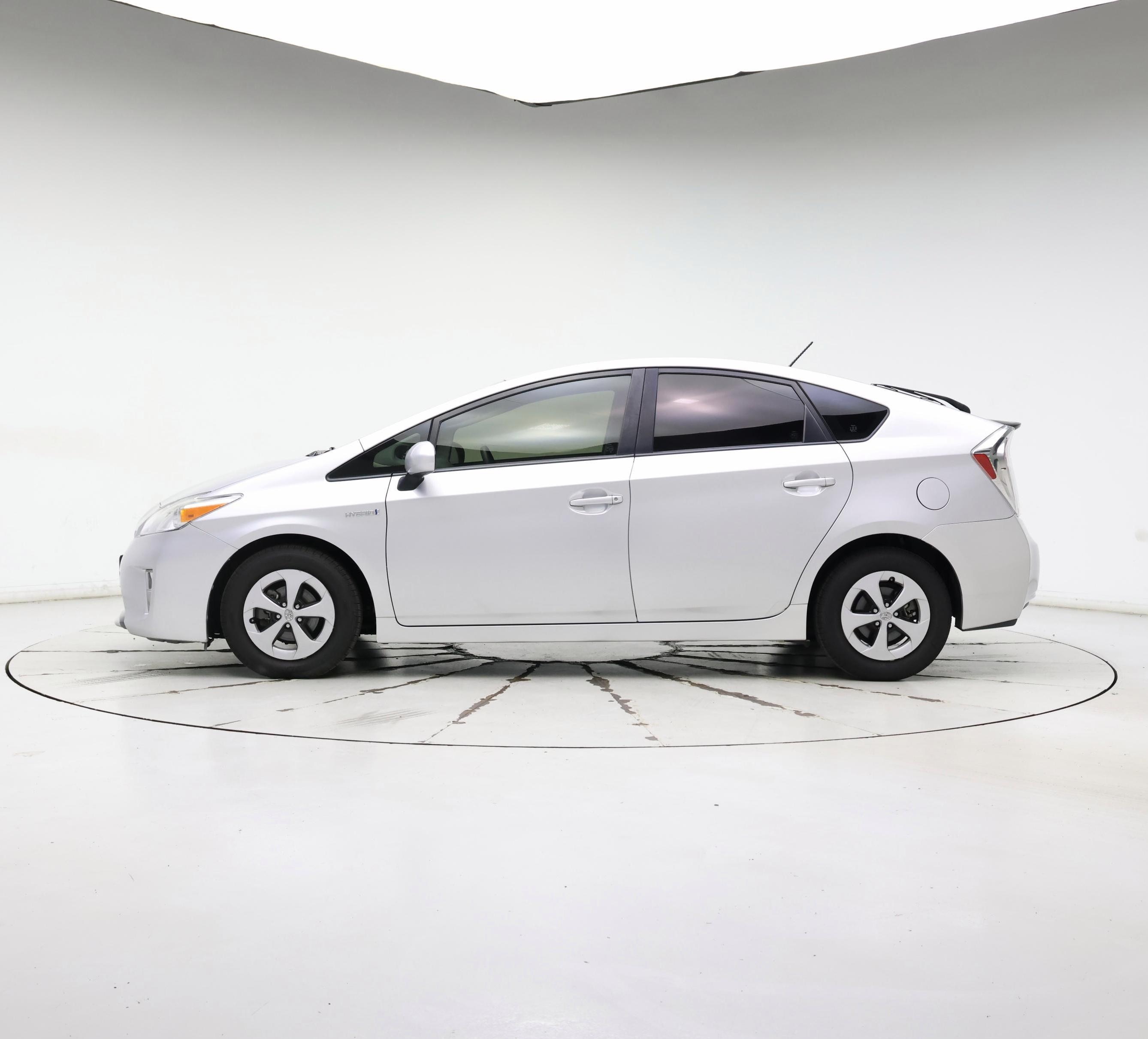 Thumbnail: 2014 Toyota Prius - 3