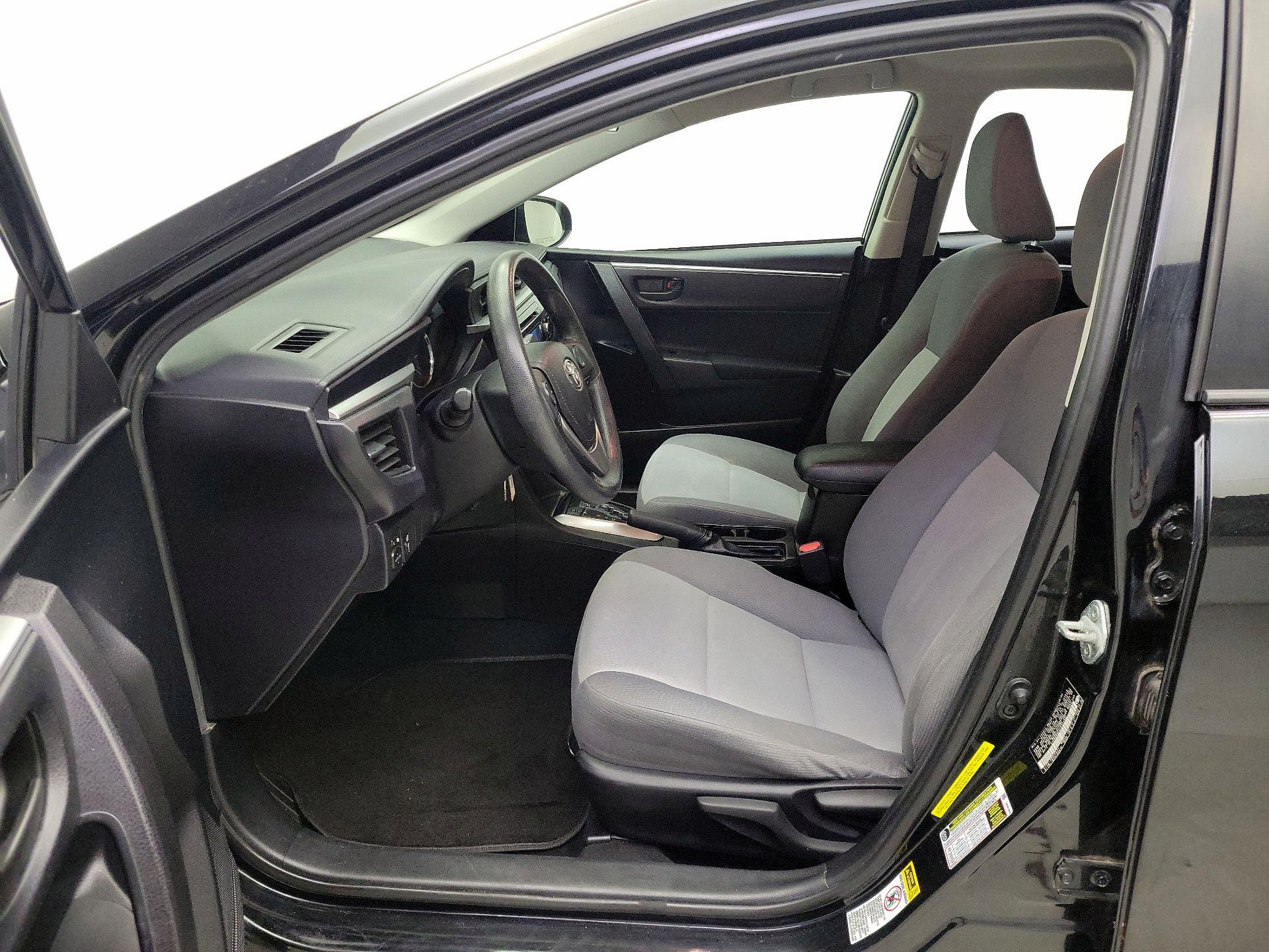 Thumbnail: 2015 Toyota Corolla - 11
