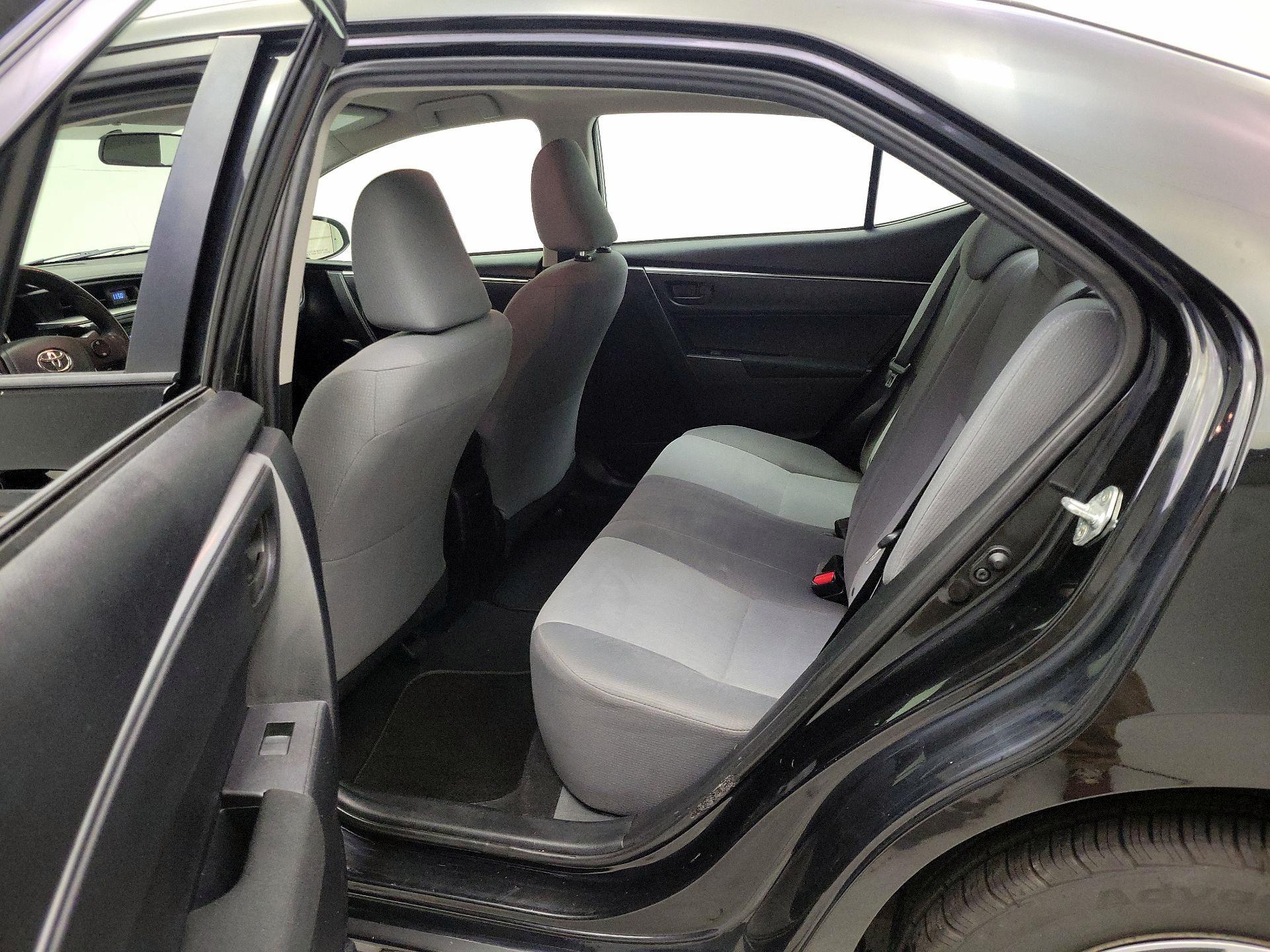 Thumbnail: 2015 Toyota Corolla - 18