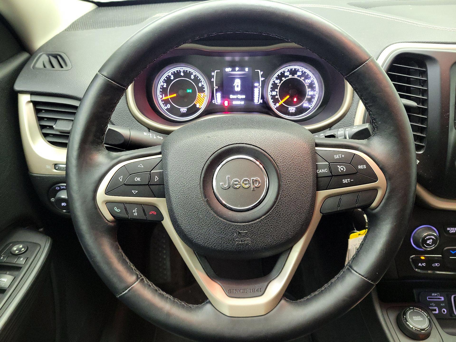 Thumbnail: 2015 Jeep Cherokee - 10