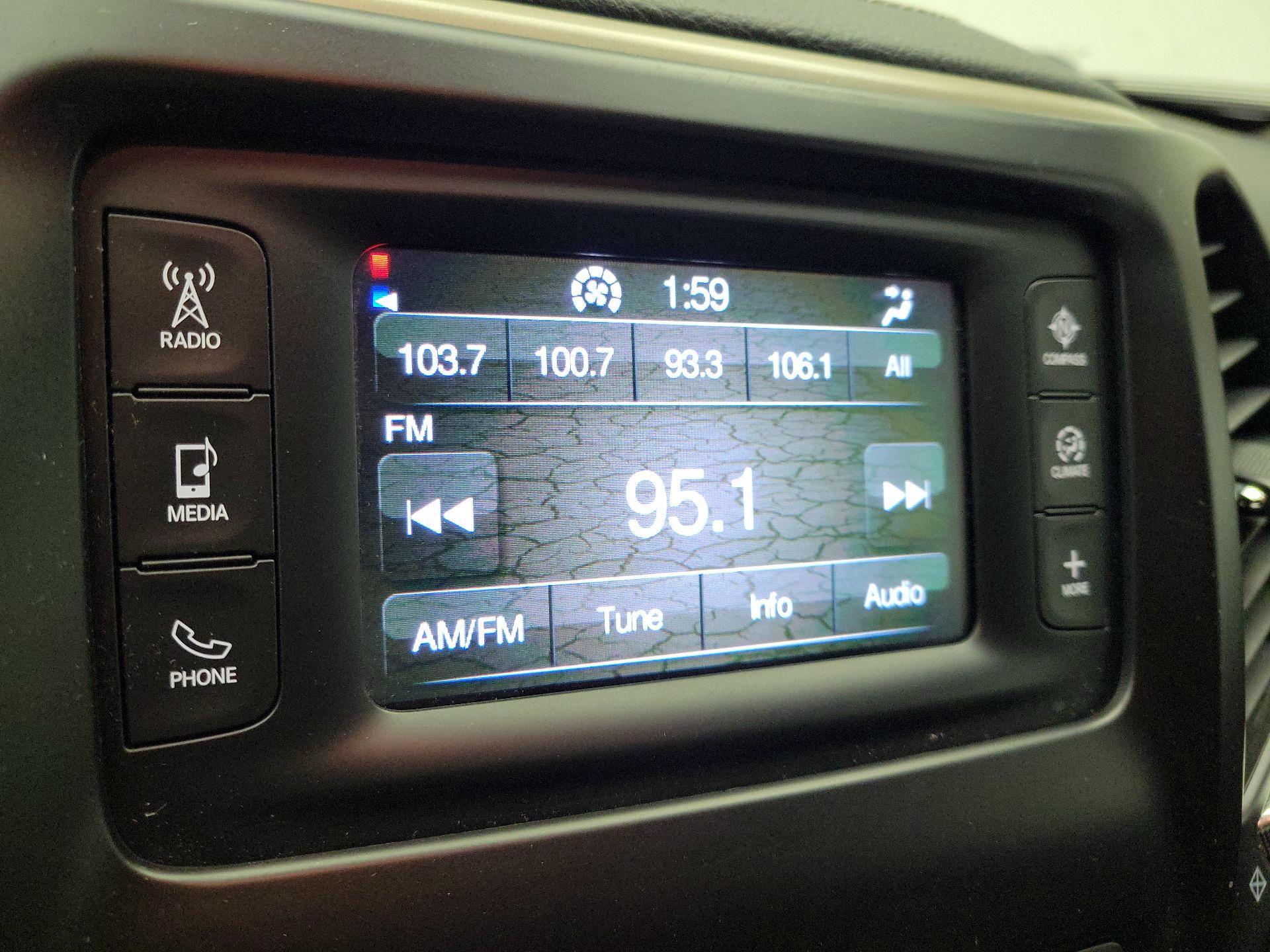 Thumbnail: 2015 Jeep Cherokee - 15