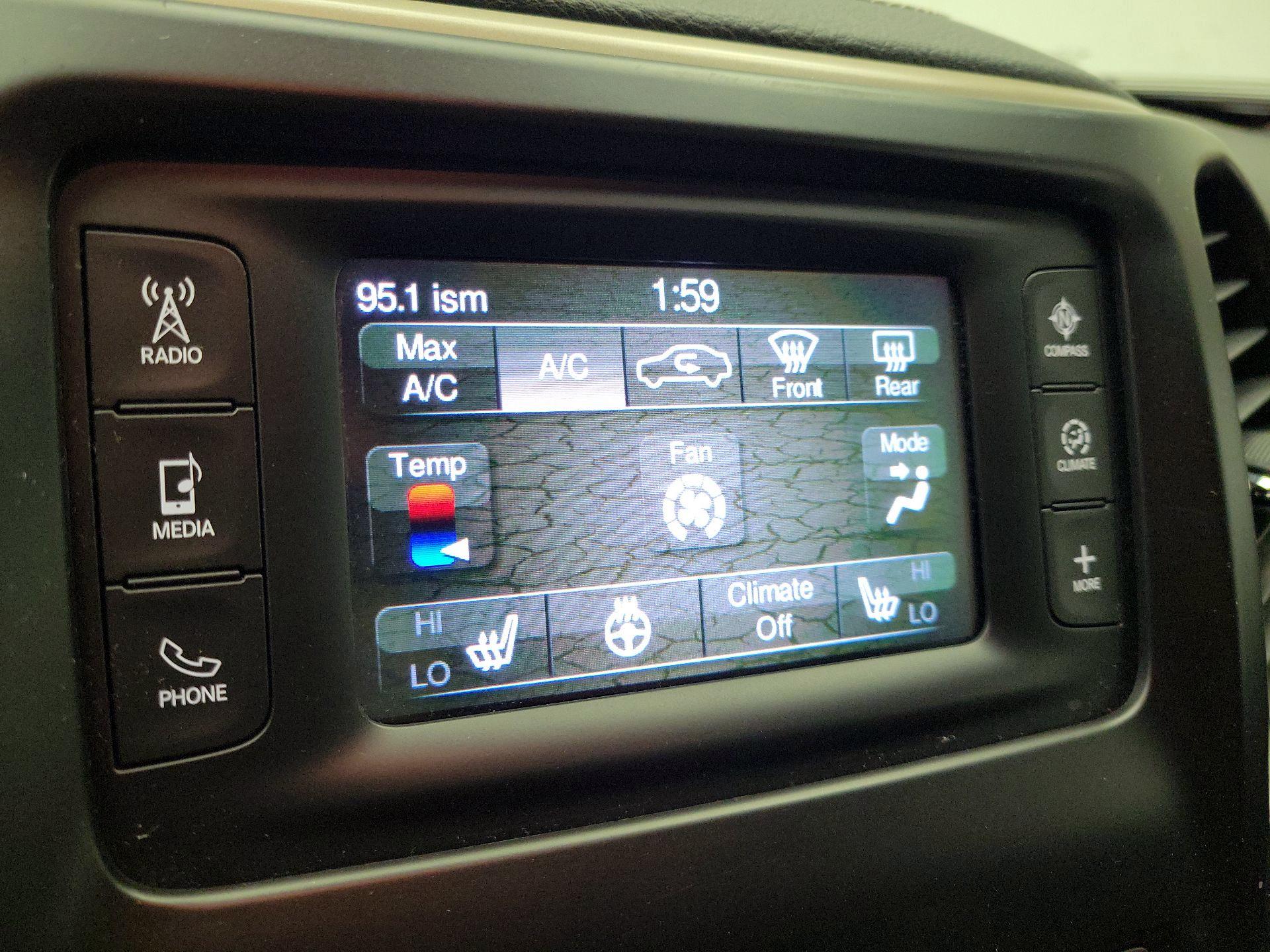 Thumbnail: 2015 Jeep Cherokee - 16