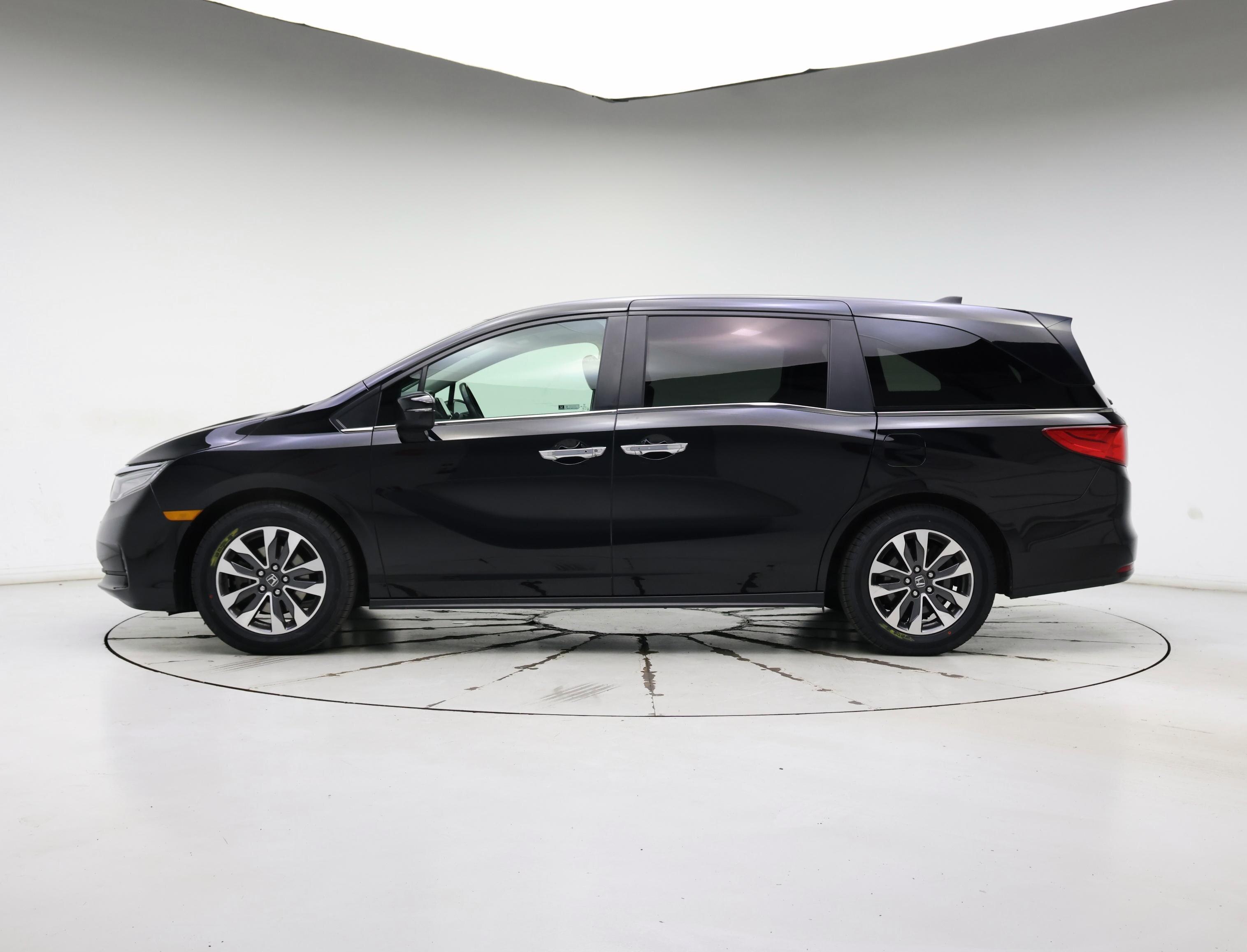 Thumbnail: 2022 Honda Odyssey - 3