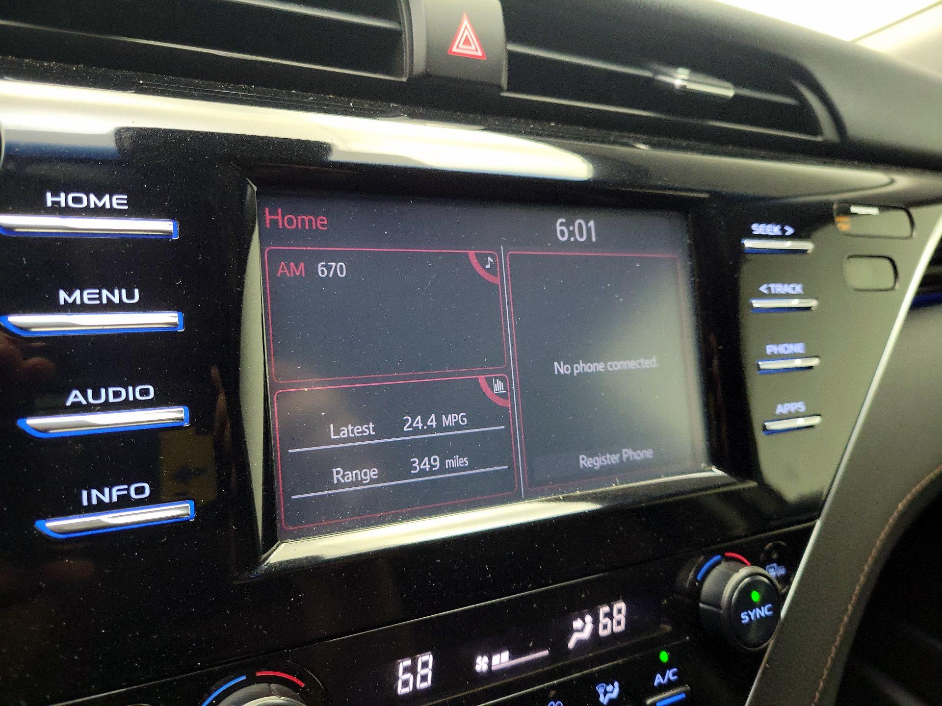 Thumbnail: 2018 Toyota Camry - 15
