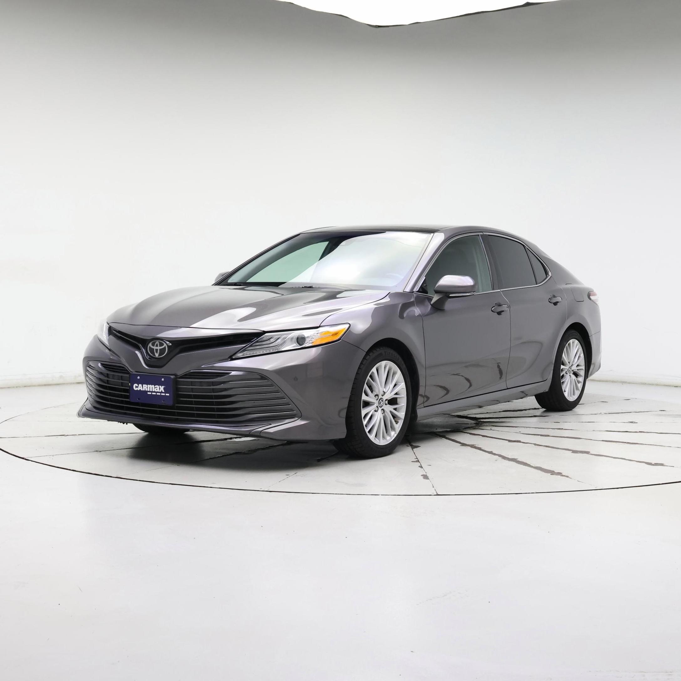 Thumbnail: 2018 Toyota Camry - 4