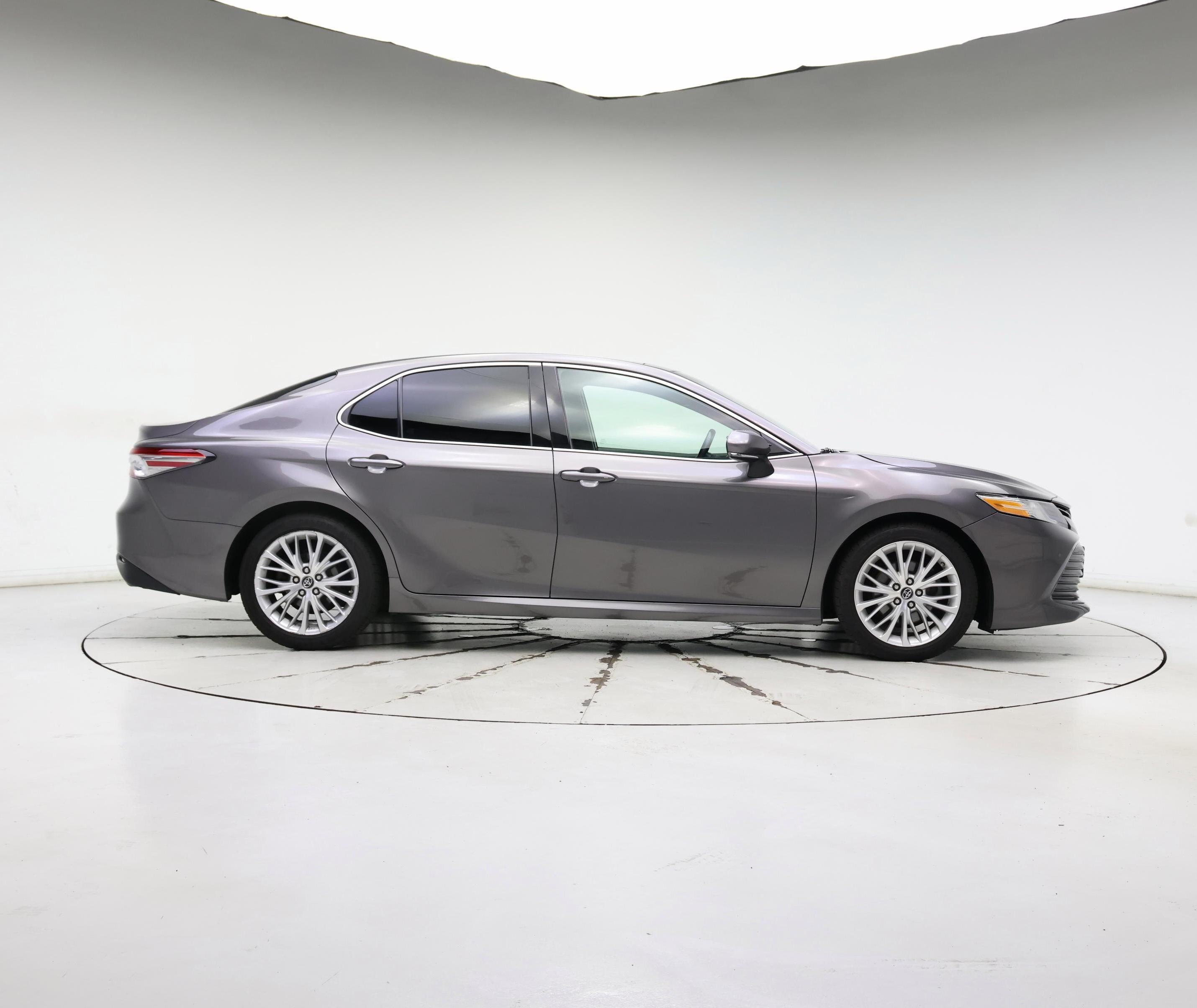 Thumbnail: 2018 Toyota Camry - 7