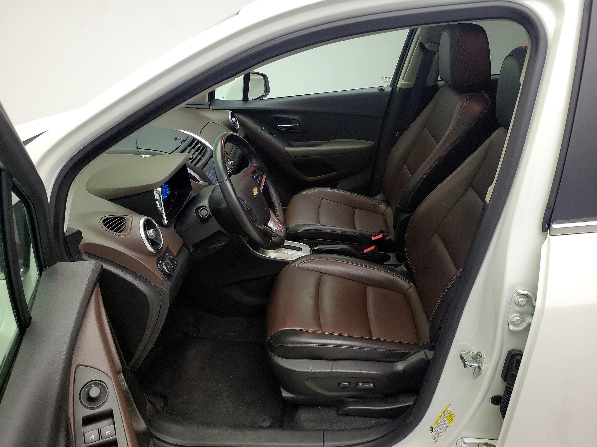 Thumbnail: 2016 Chevrolet Trax - 11