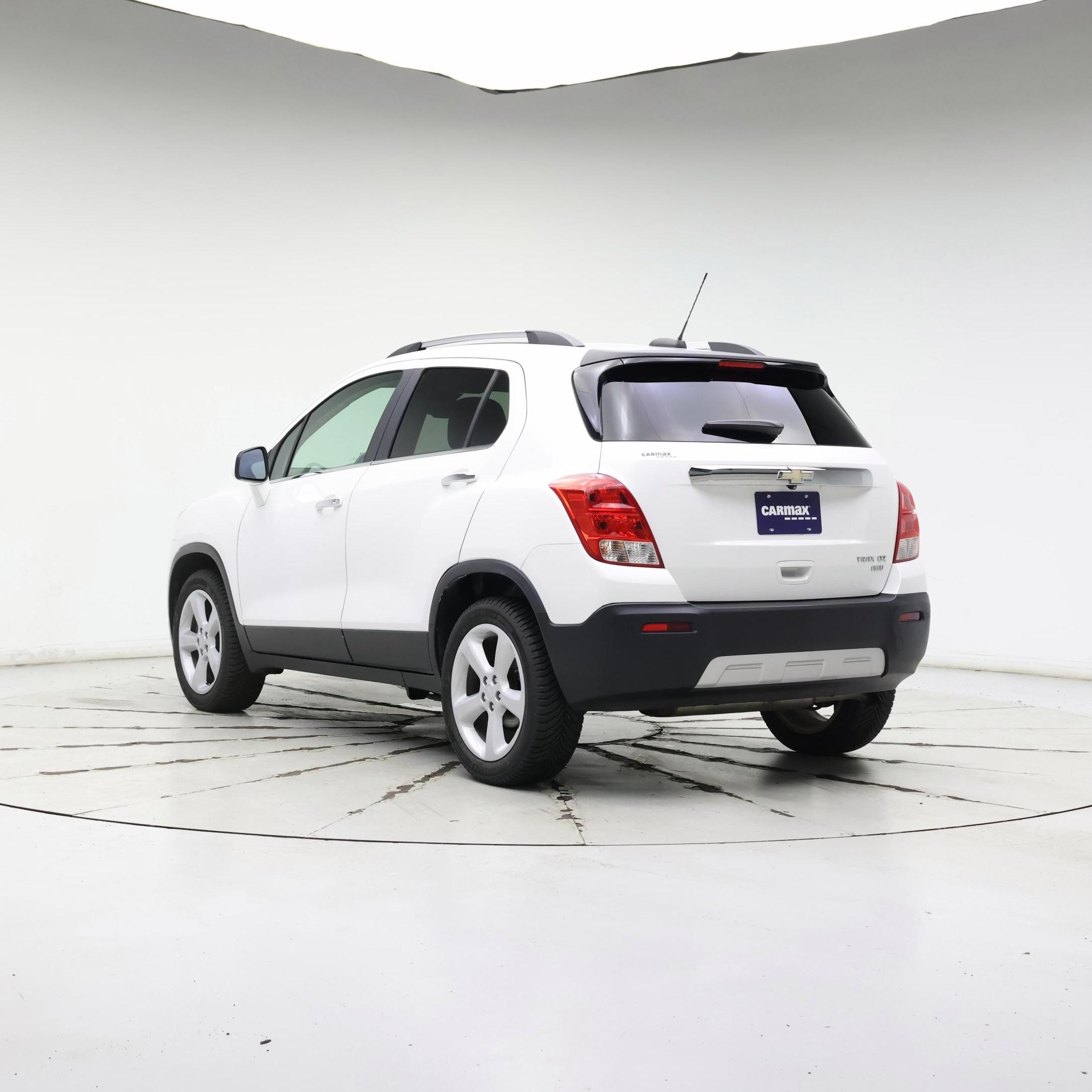 Thumbnail: 2016 Chevrolet Trax - 2