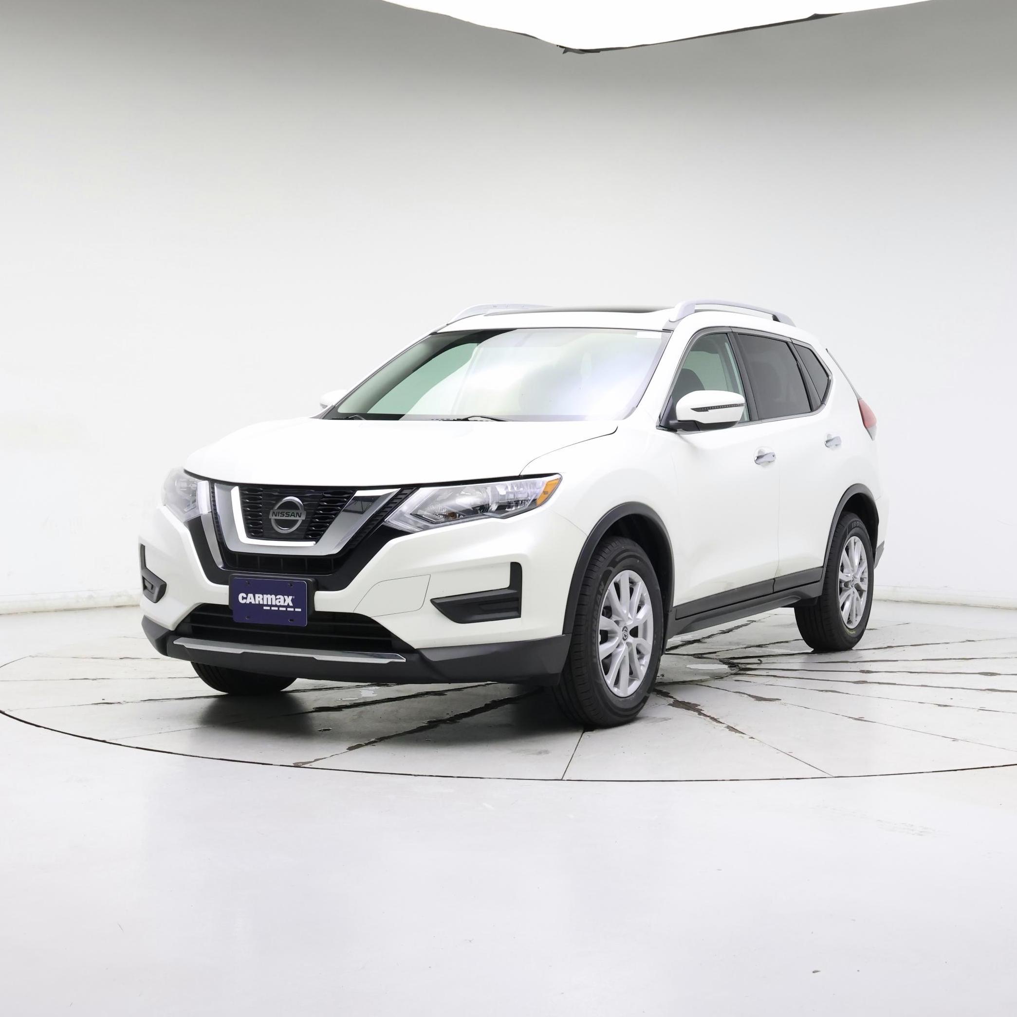 Thumbnail: 2017 Nissan Rogue - 4