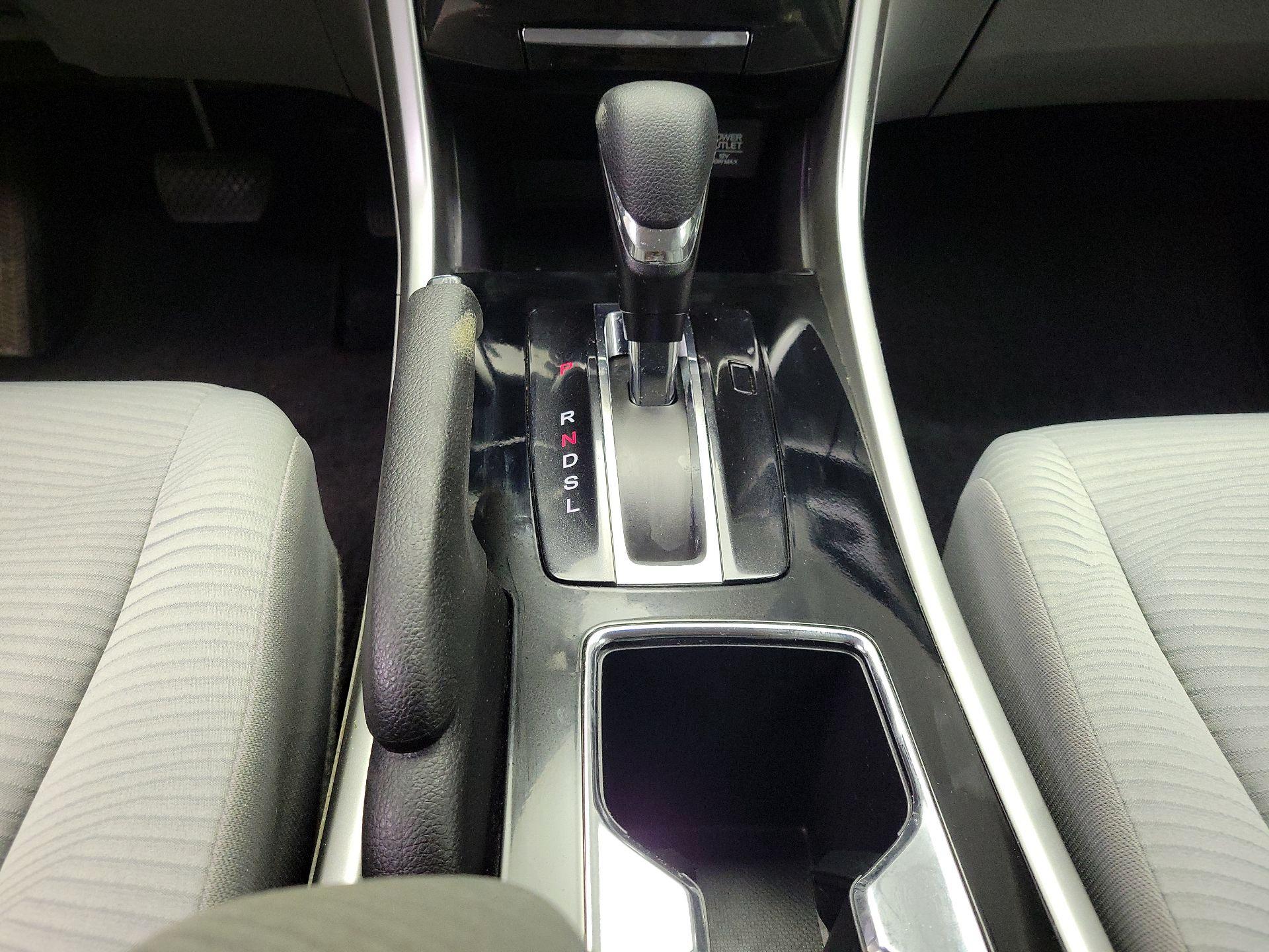 Thumbnail: 2017 Honda Accord - 17