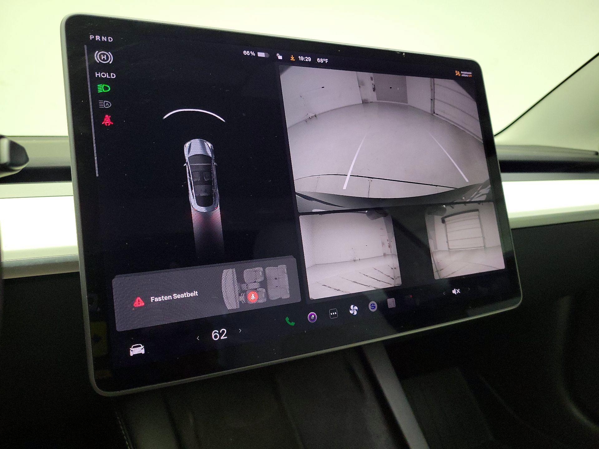 Thumbnail: 2021 Tesla Model 3 - 14