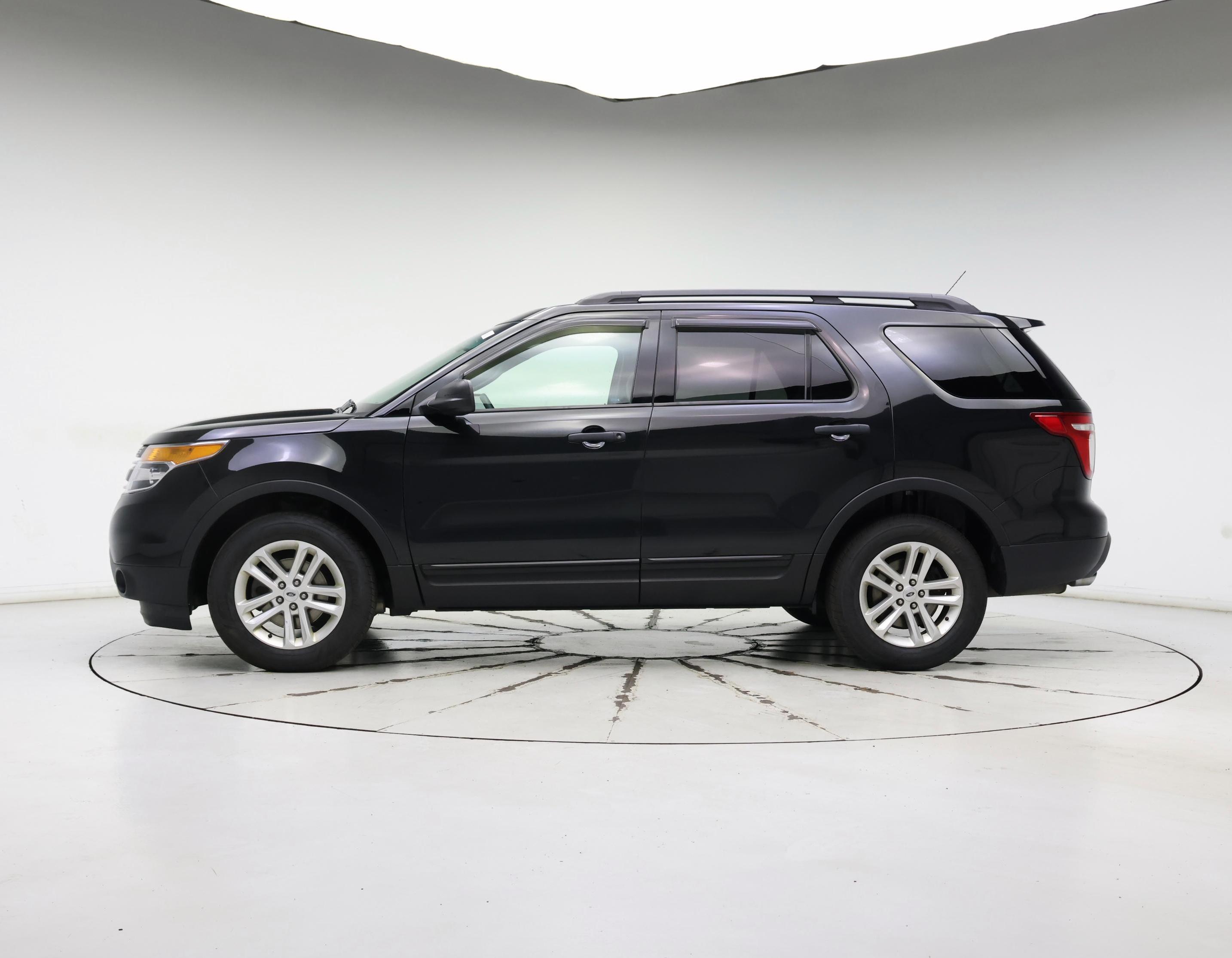 Thumbnail: 2015 Ford Explorer - 3