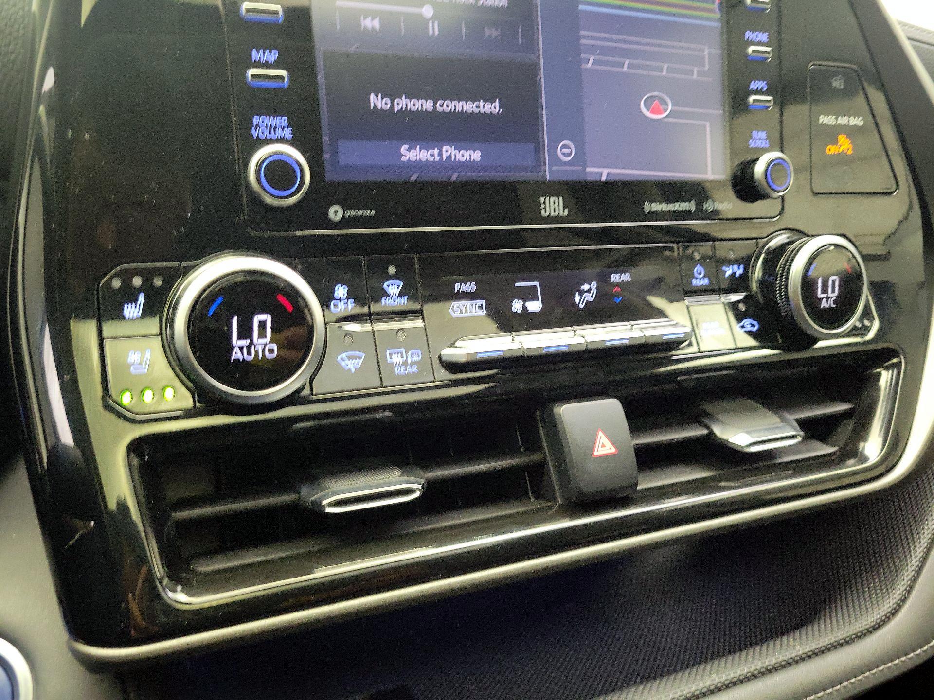 Thumbnail: 2021 Toyota Highlander - 17