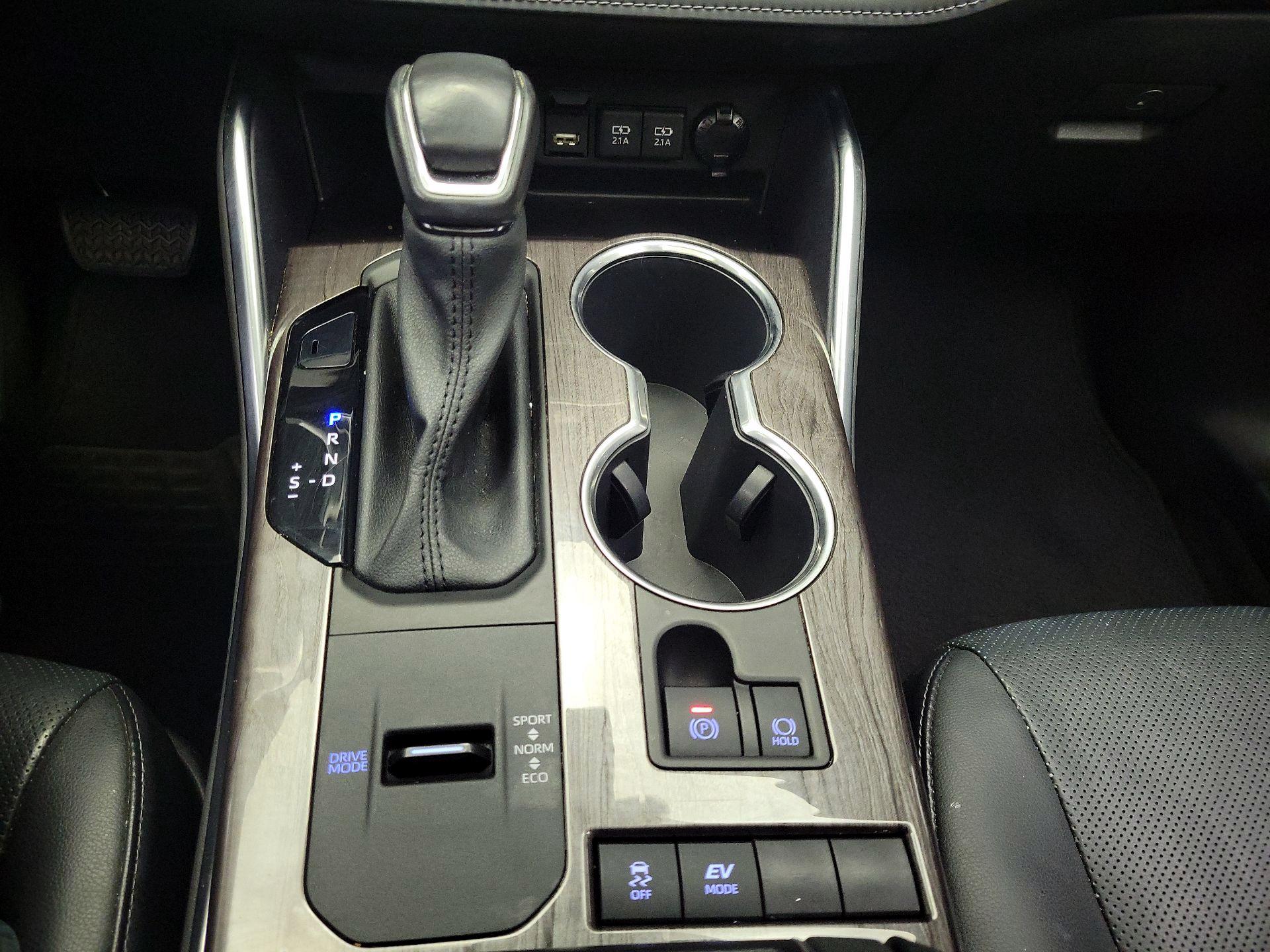 Thumbnail: 2021 Toyota Highlander - 18