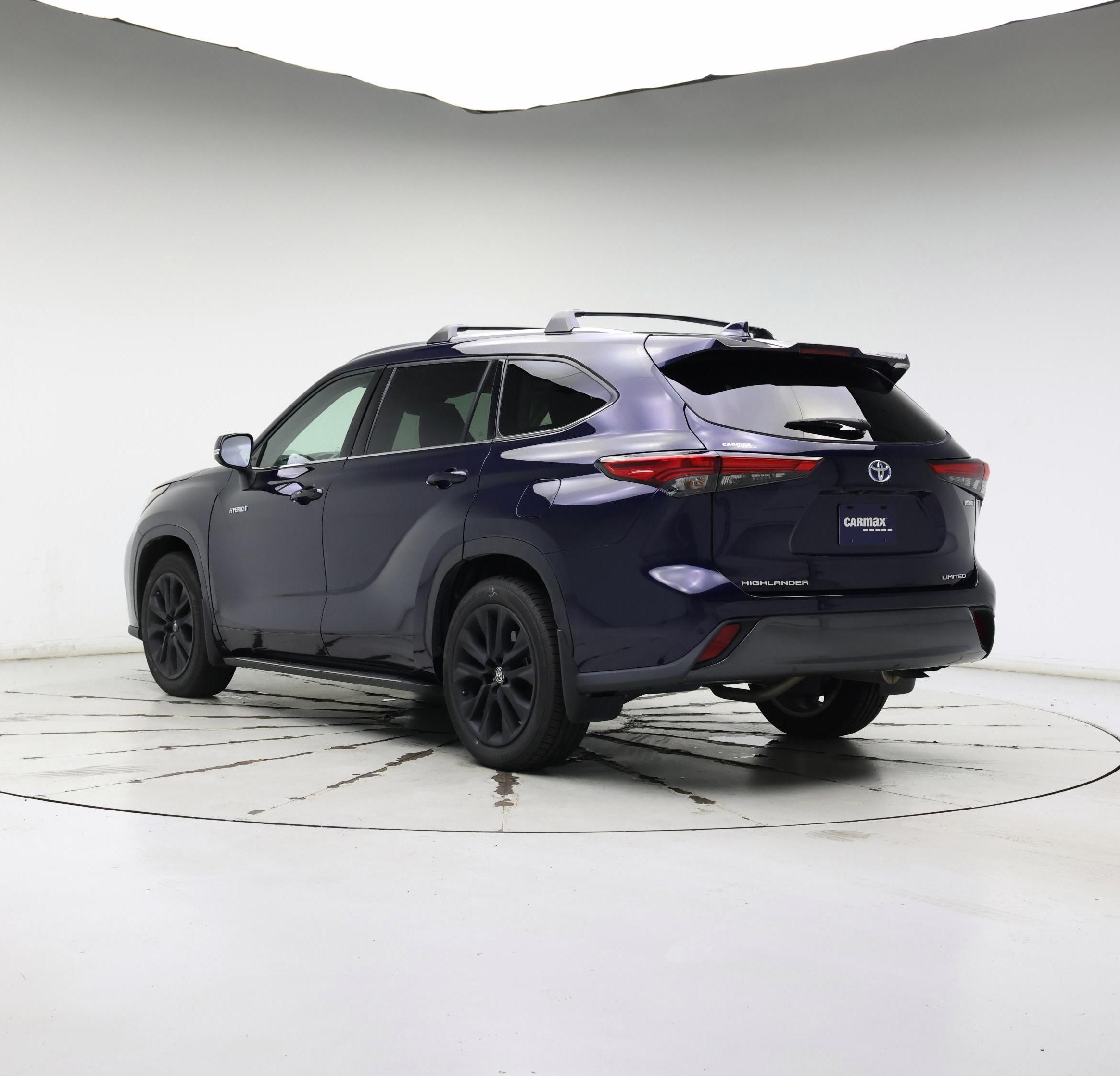 Thumbnail: 2021 Toyota Highlander - 2