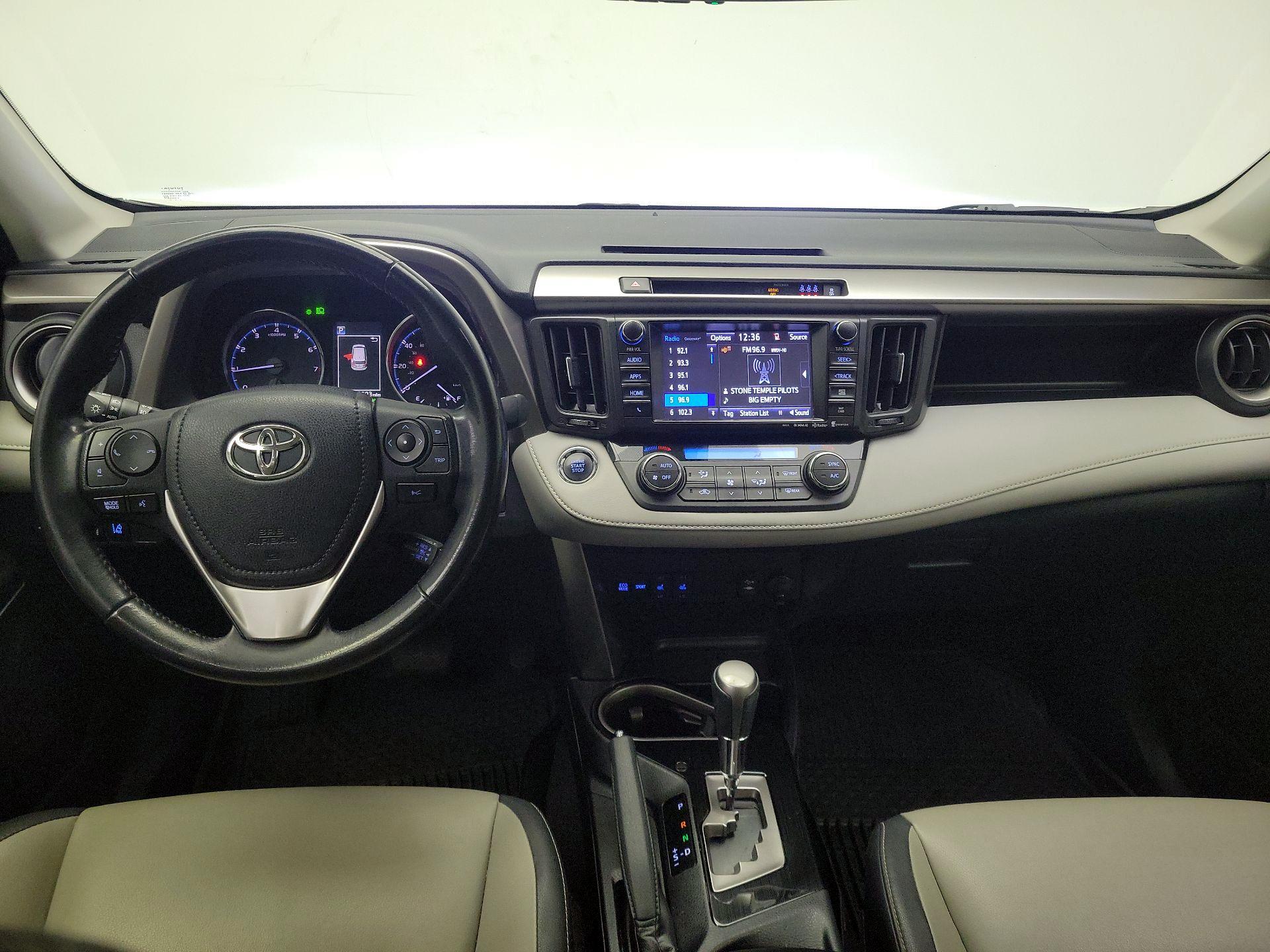 Thumbnail: 2018 Toyota RAV4 - 9