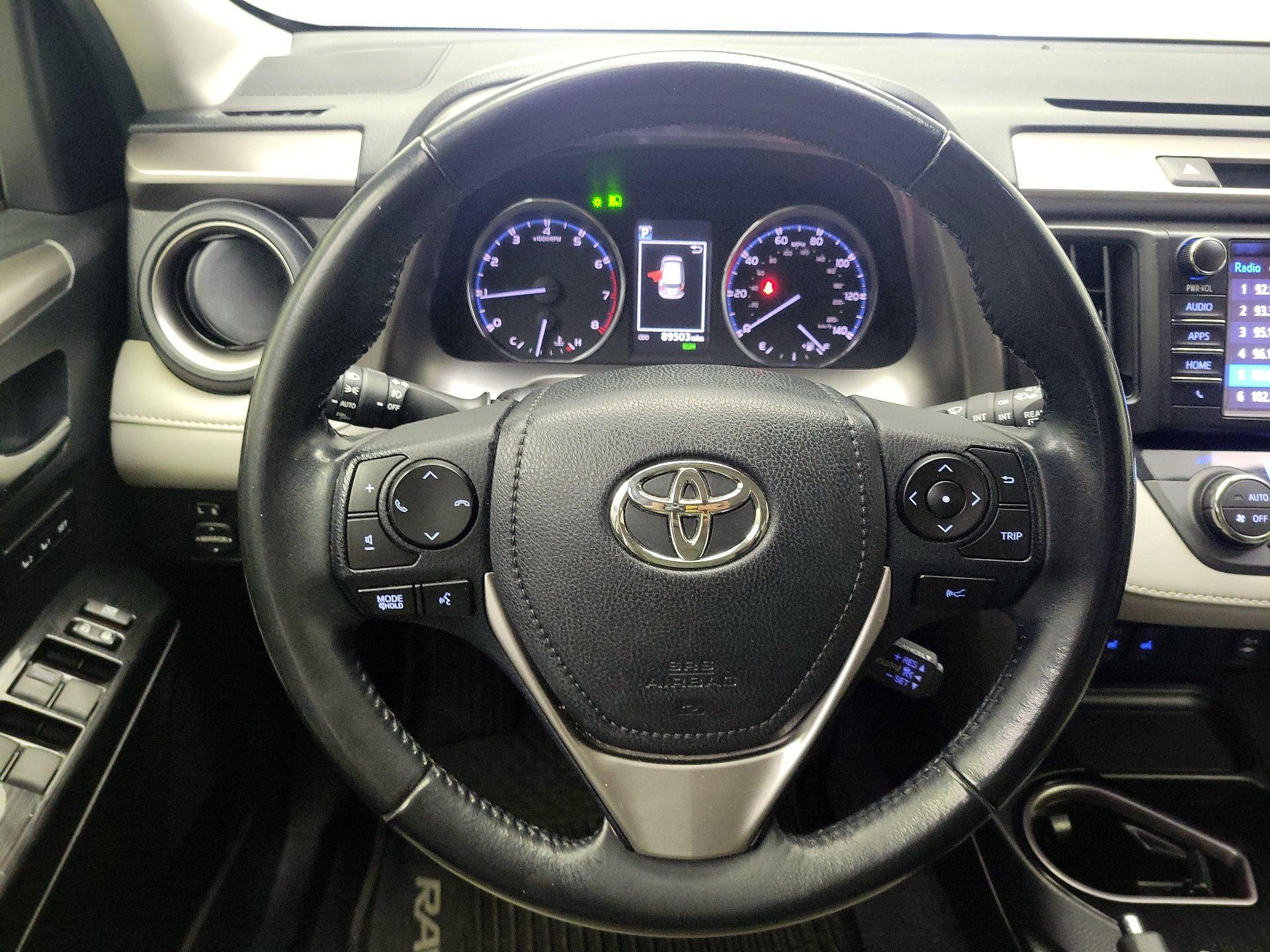 Thumbnail: 2018 Toyota RAV4 - 10