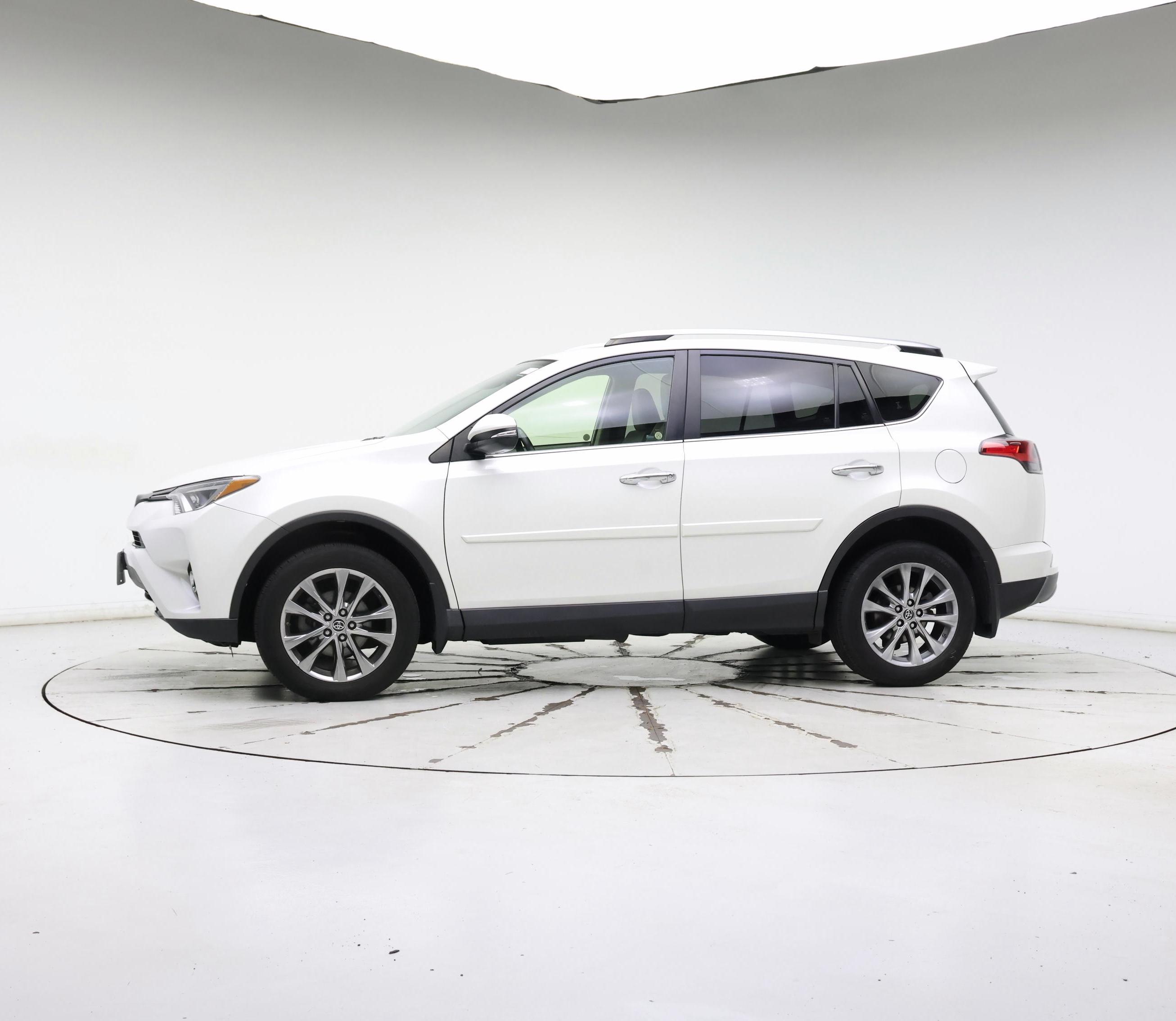 Thumbnail: 2018 Toyota RAV4 - 3