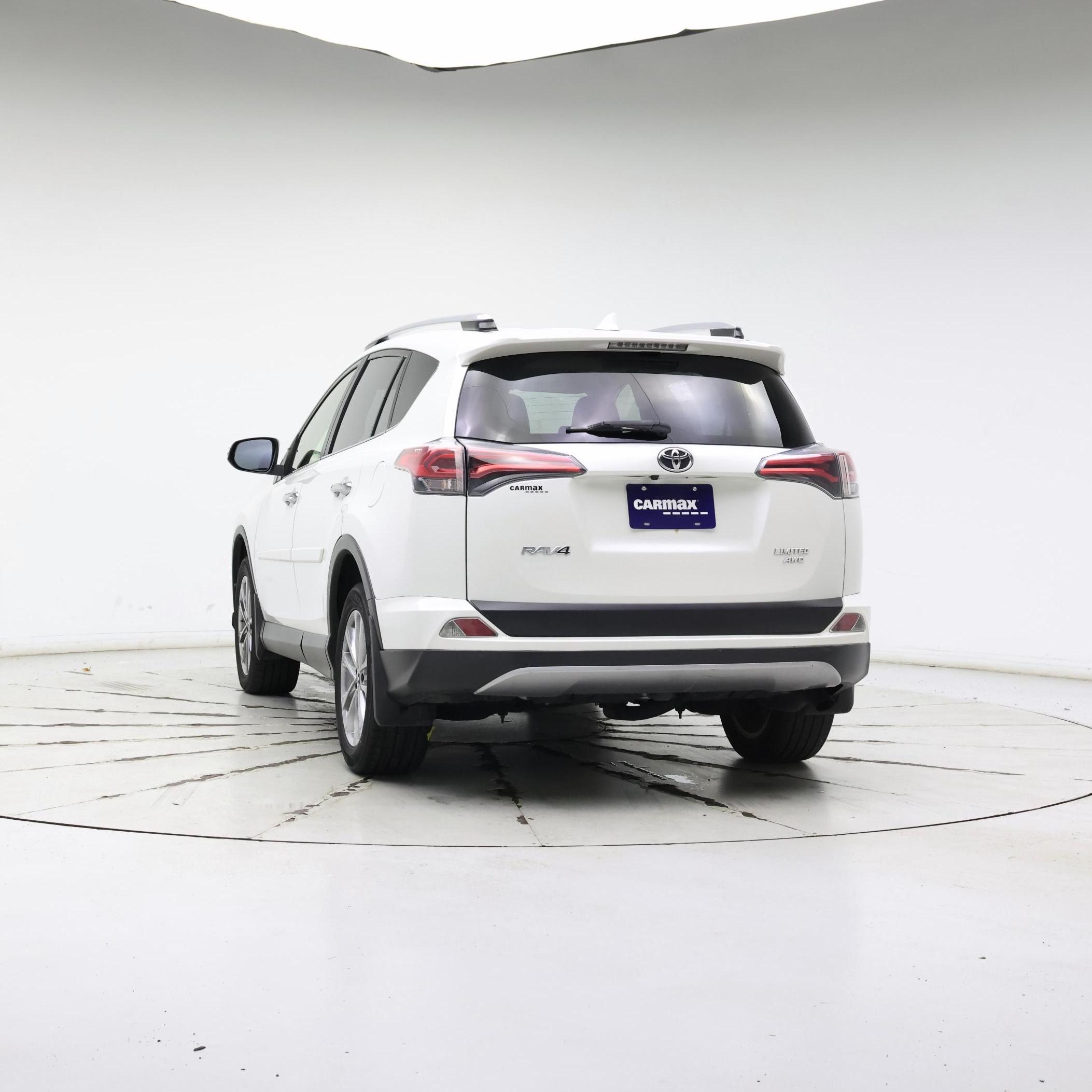 Thumbnail: 2018 Toyota RAV4 - 6