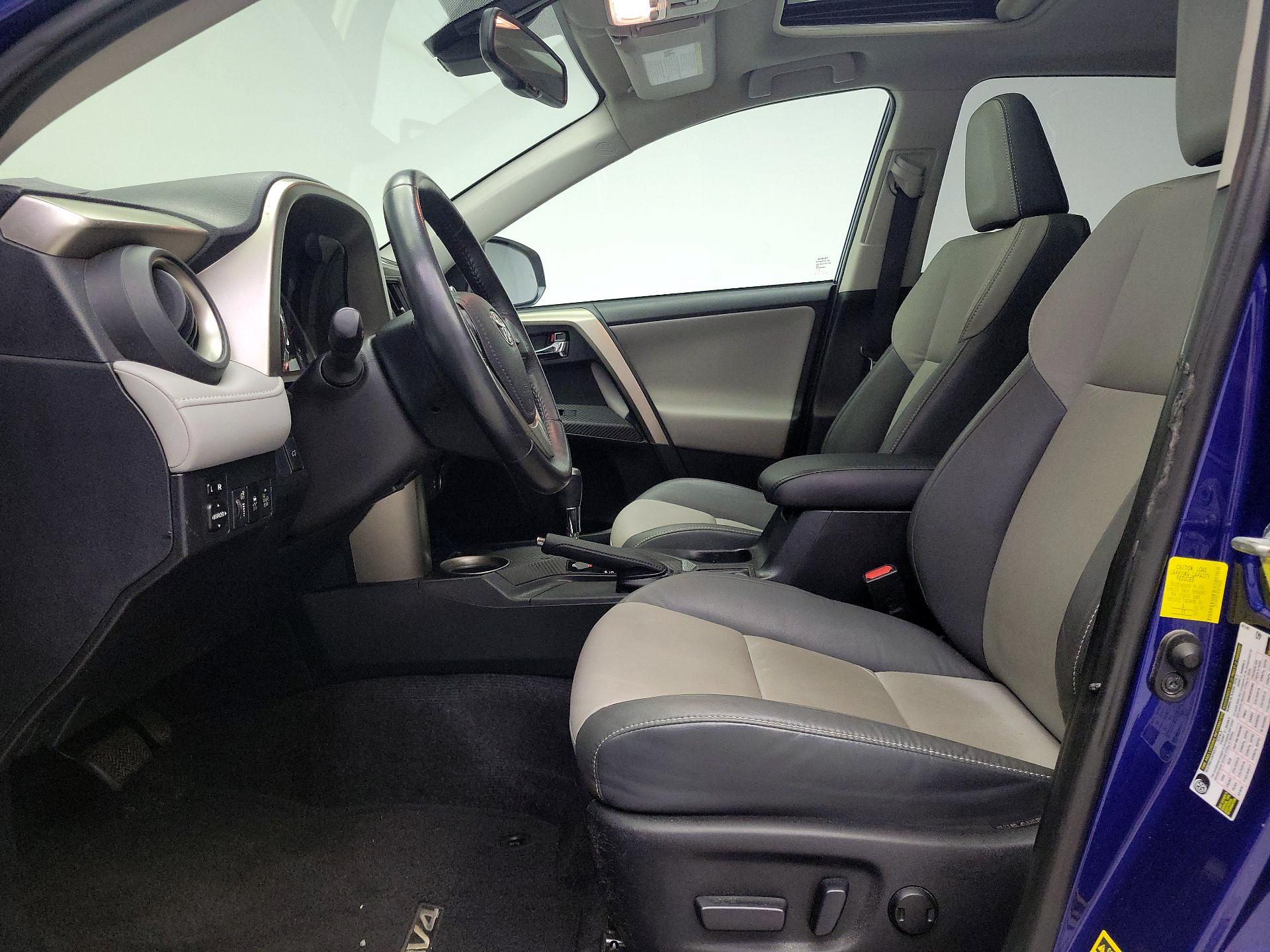 Thumbnail: 2014 Toyota RAV4 - 11