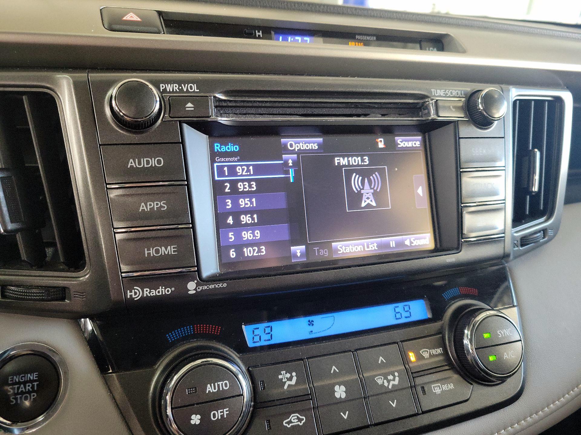 Thumbnail: 2014 Toyota RAV4 - 15