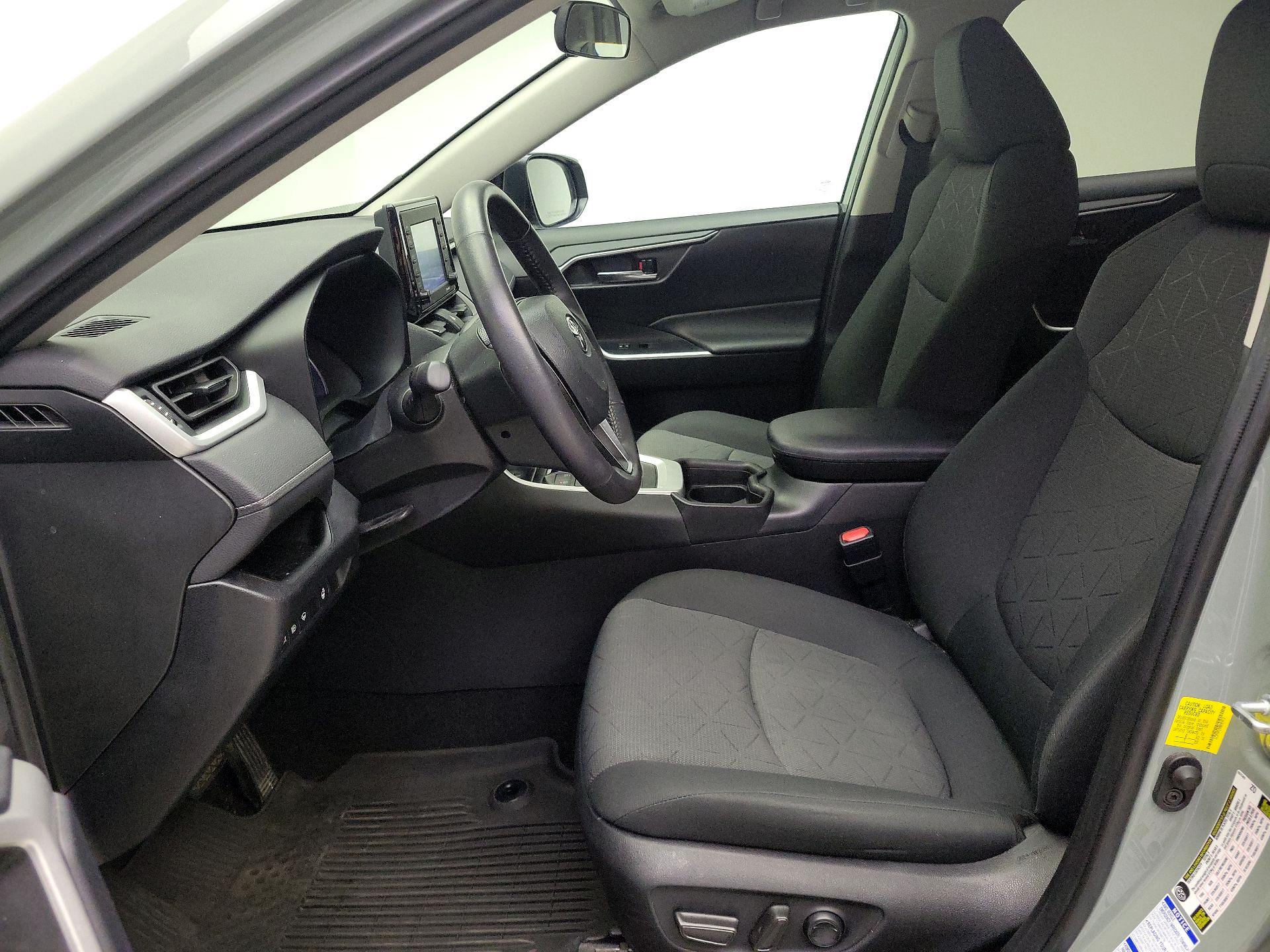 Thumbnail: 2021 Toyota RAV4 - 11