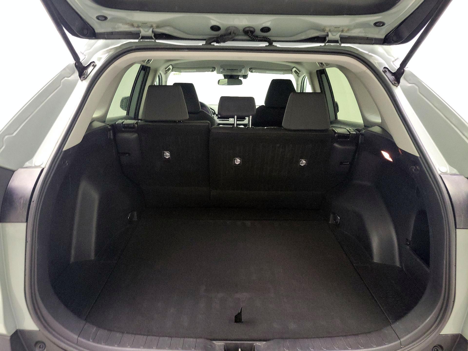 Thumbnail: 2021 Toyota RAV4 - 20