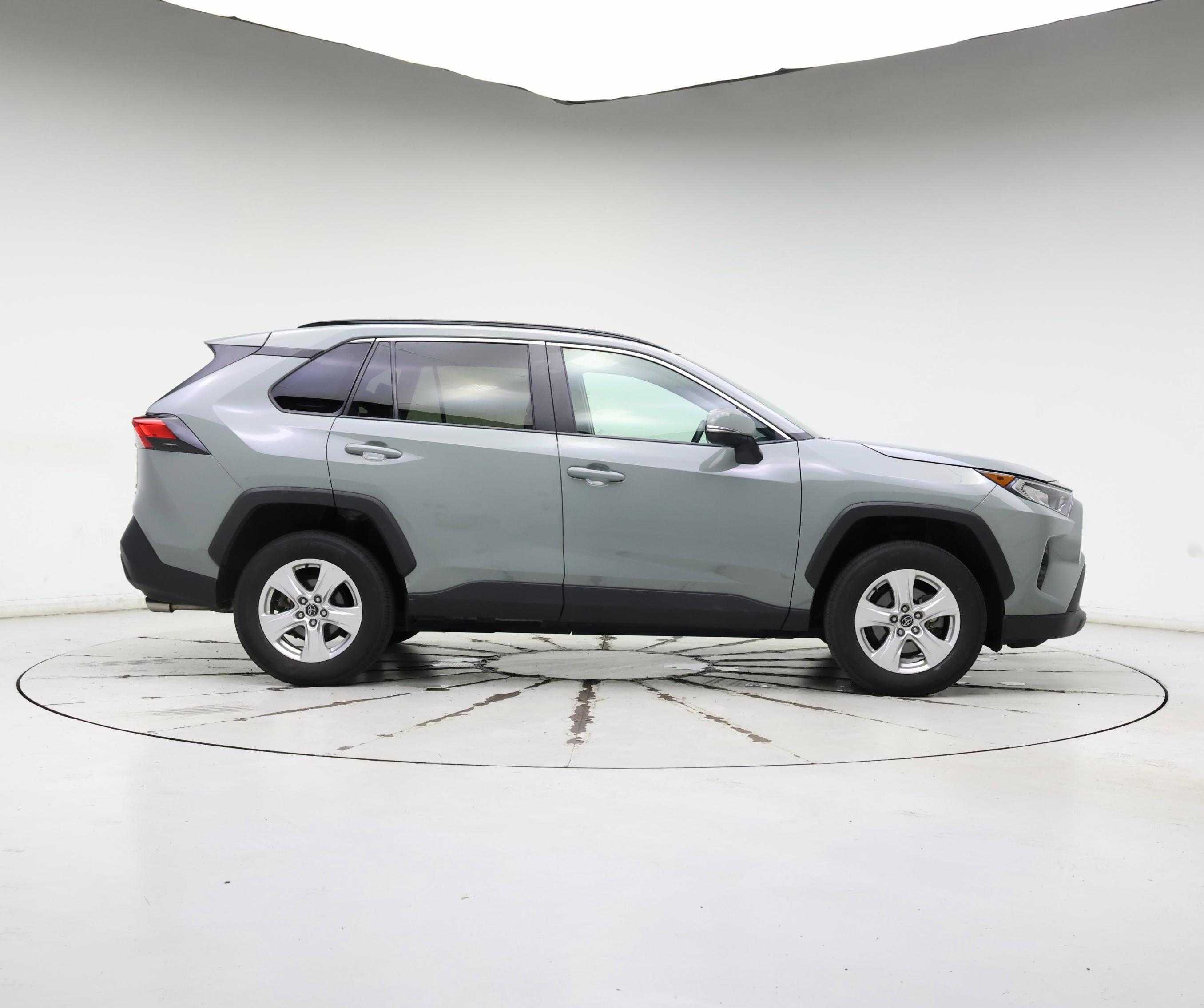 Thumbnail: 2021 Toyota RAV4 - 7