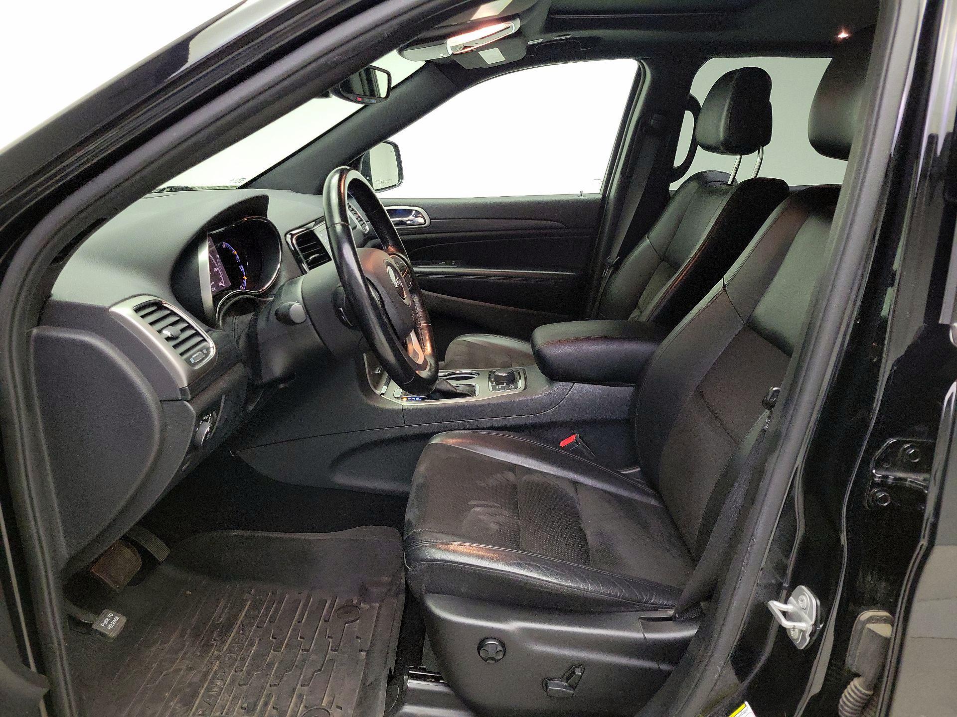 Thumbnail: 2020 Jeep Grand Cherokee - 11
