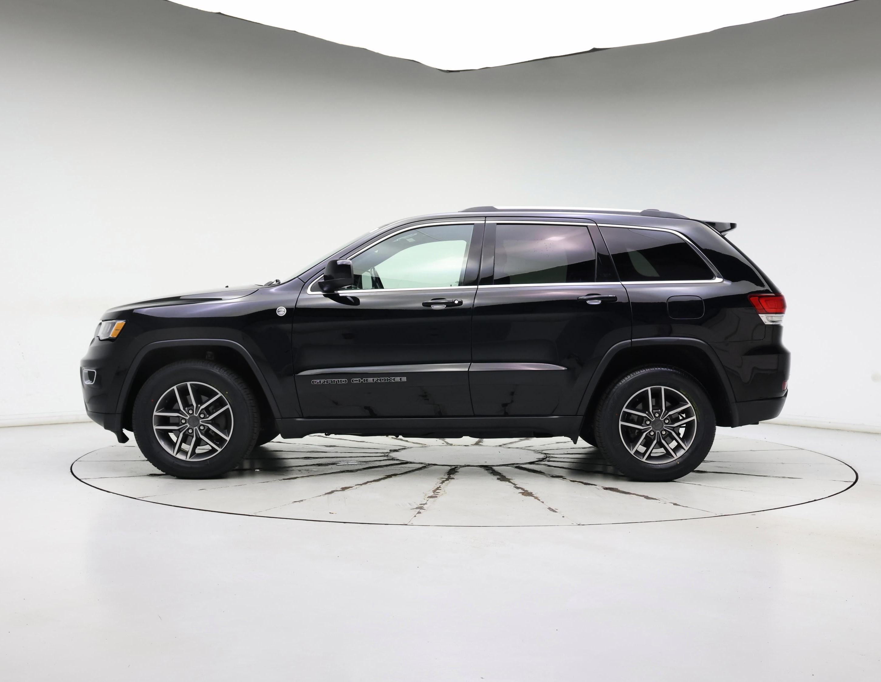 Thumbnail: 2020 Jeep Grand Cherokee - 3