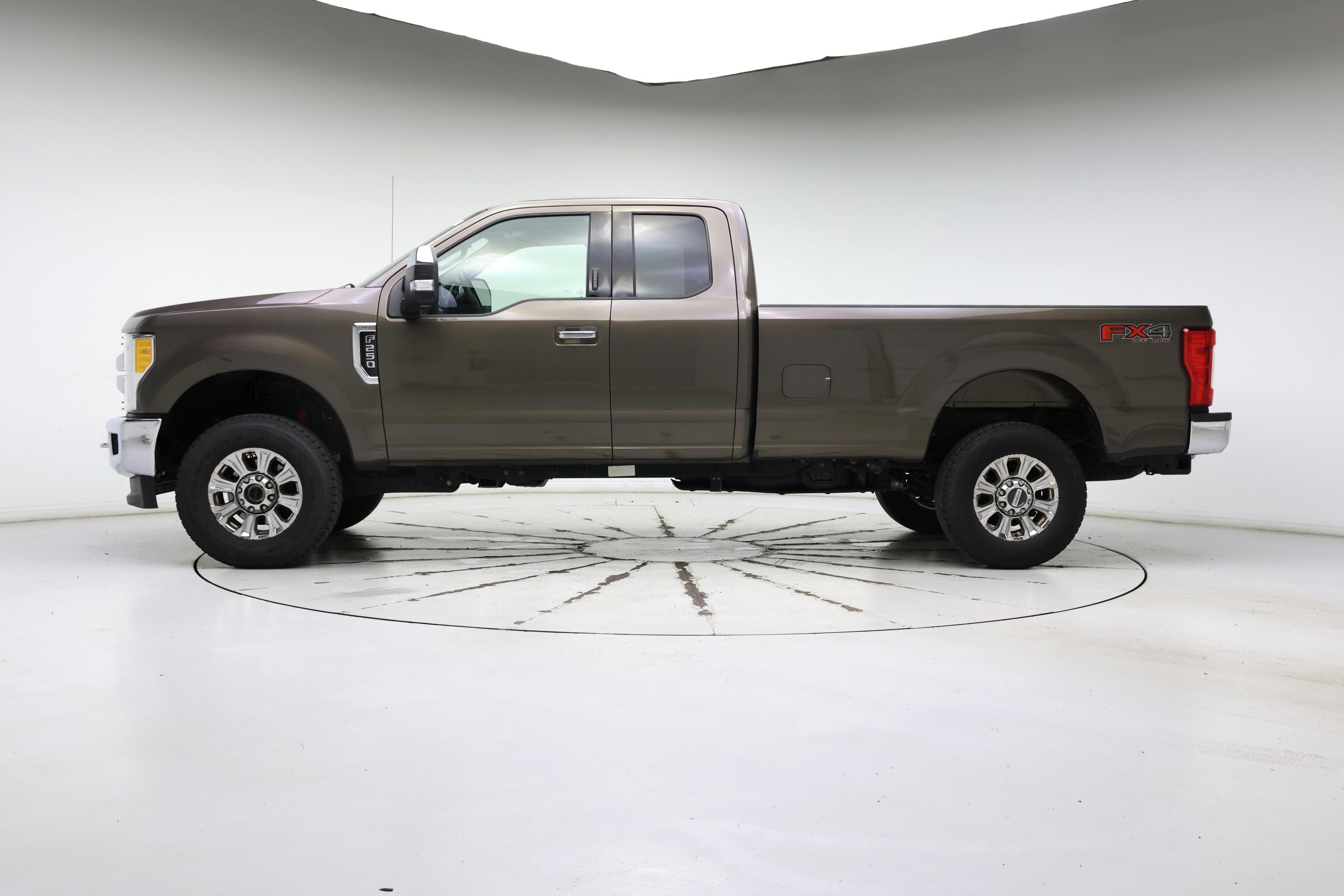 Thumbnail: 2017 Ford F-250 - 3
