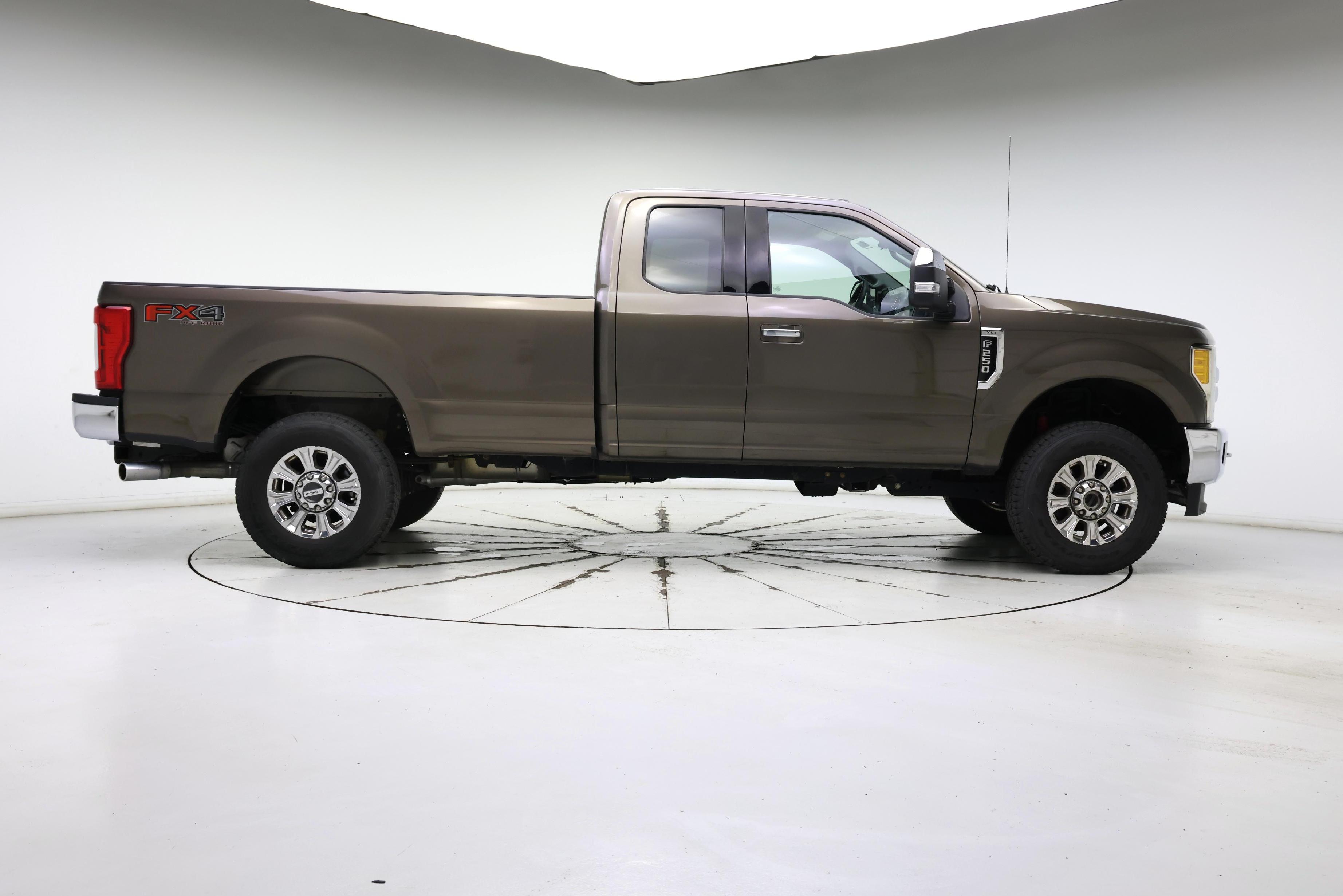 Thumbnail: 2017 Ford F-250 - 7
